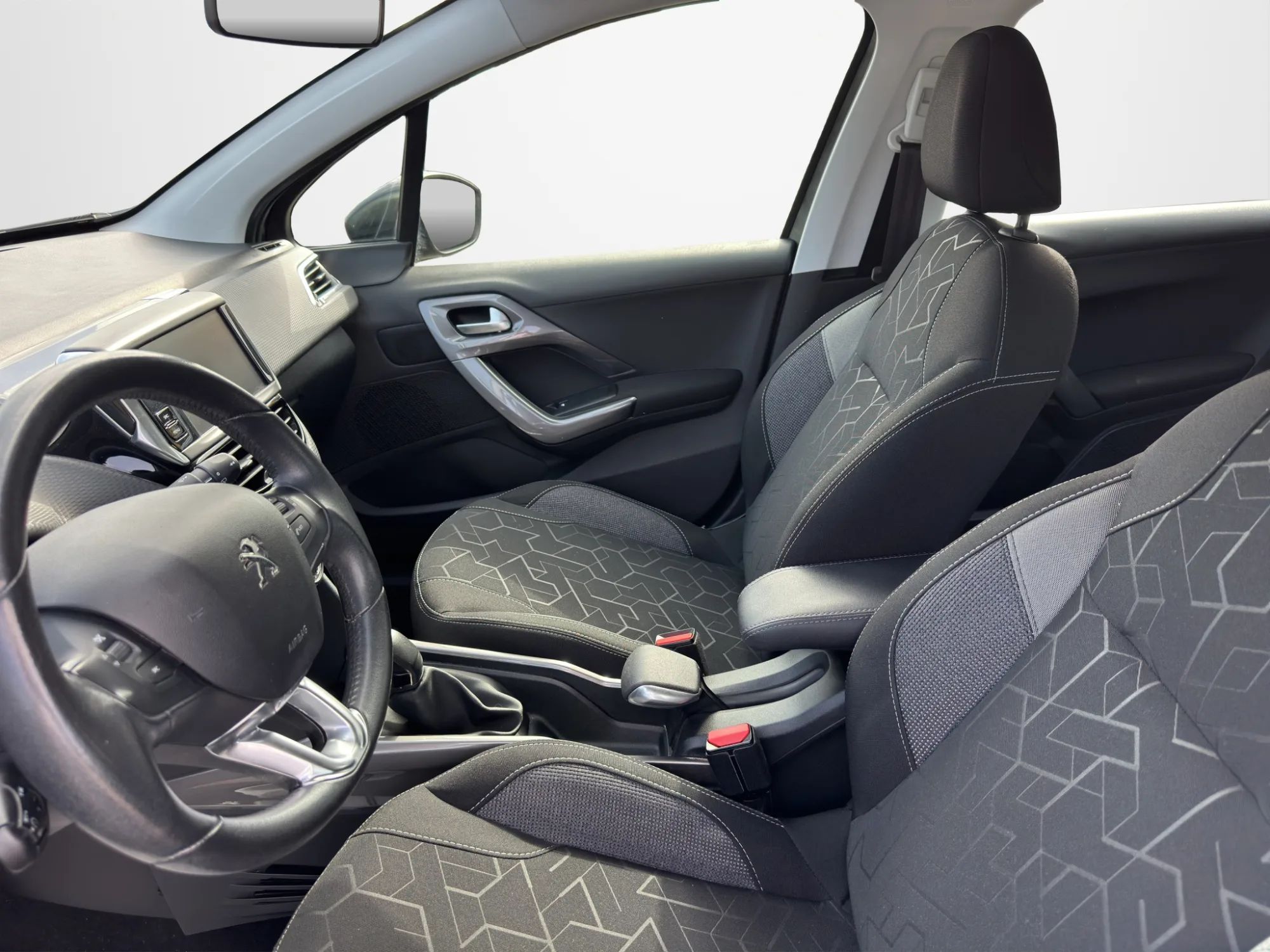 Peugeot 2008 1.5 100 Cv BlueHDI Active 2019 — foto 9 di 20