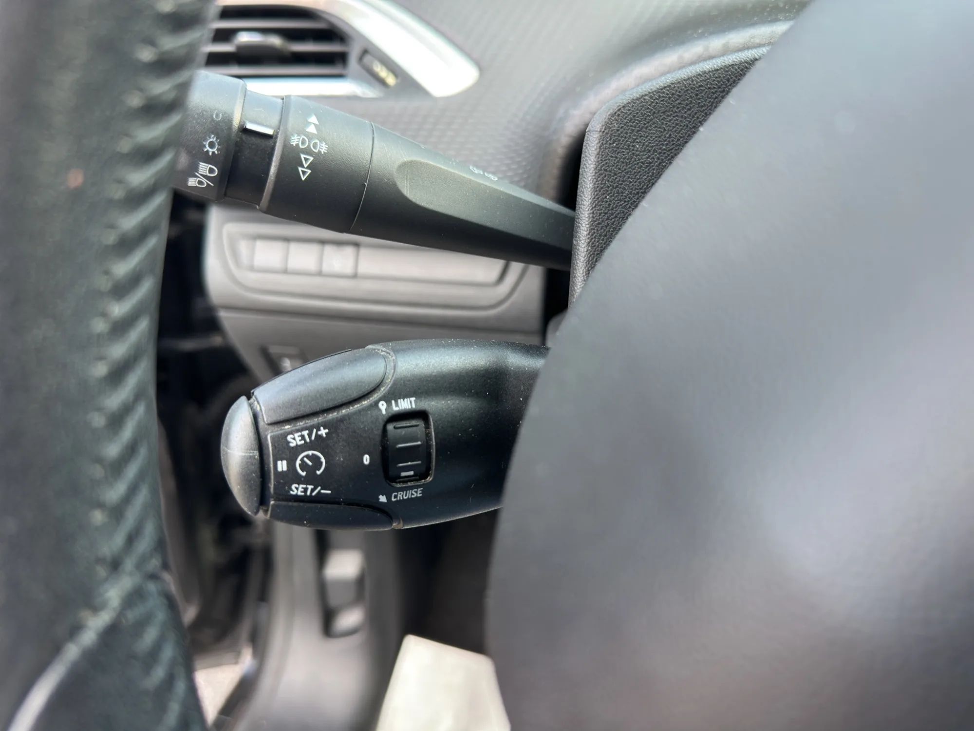 Peugeot 2008 1.5 100 Cv BlueHDI Active 2019 — foto 17 di 20