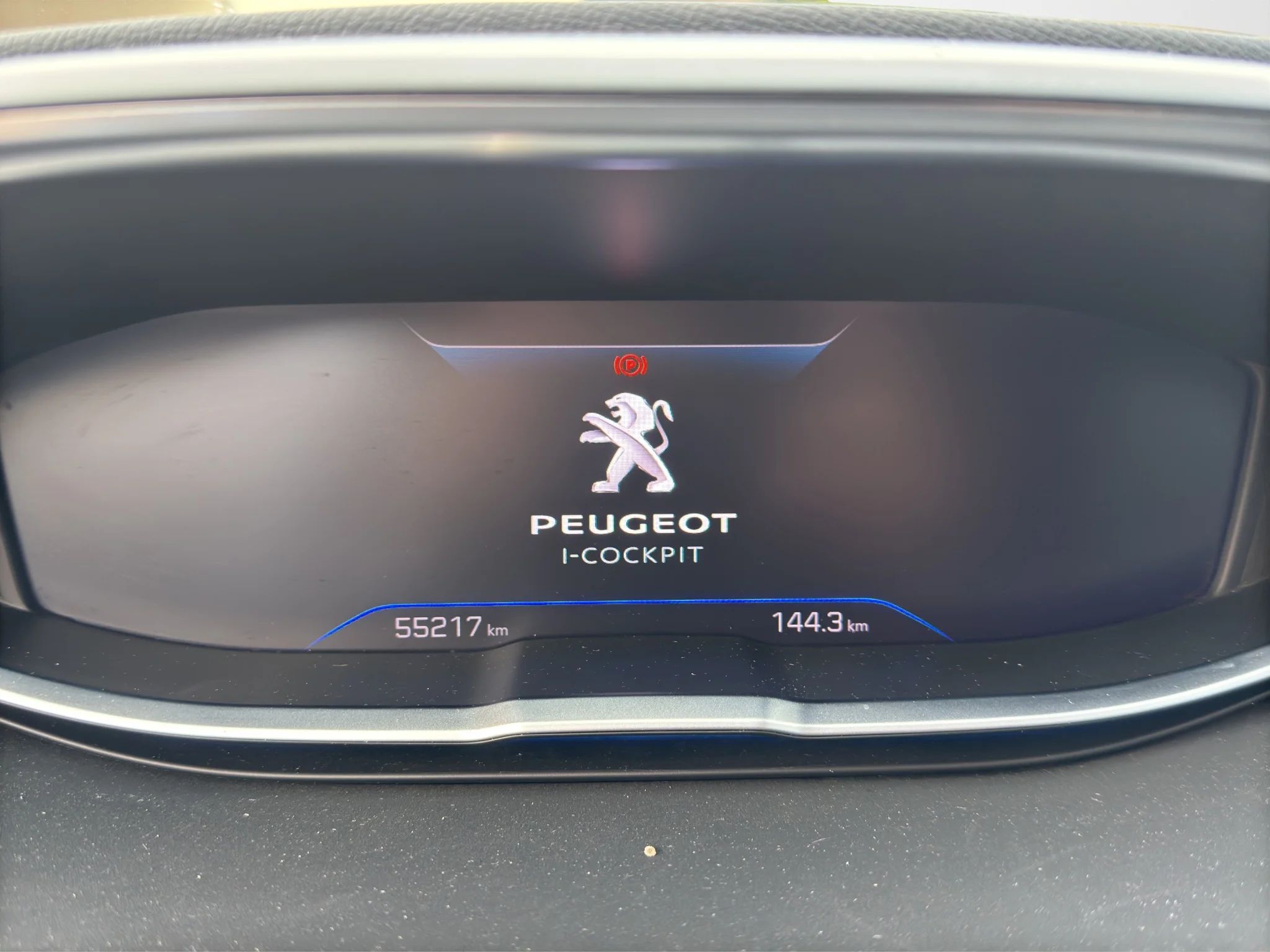 Peugeot 3008 BLUEHDI 1.5 EAT8 ALLURE 2022 — foto 11 di 21