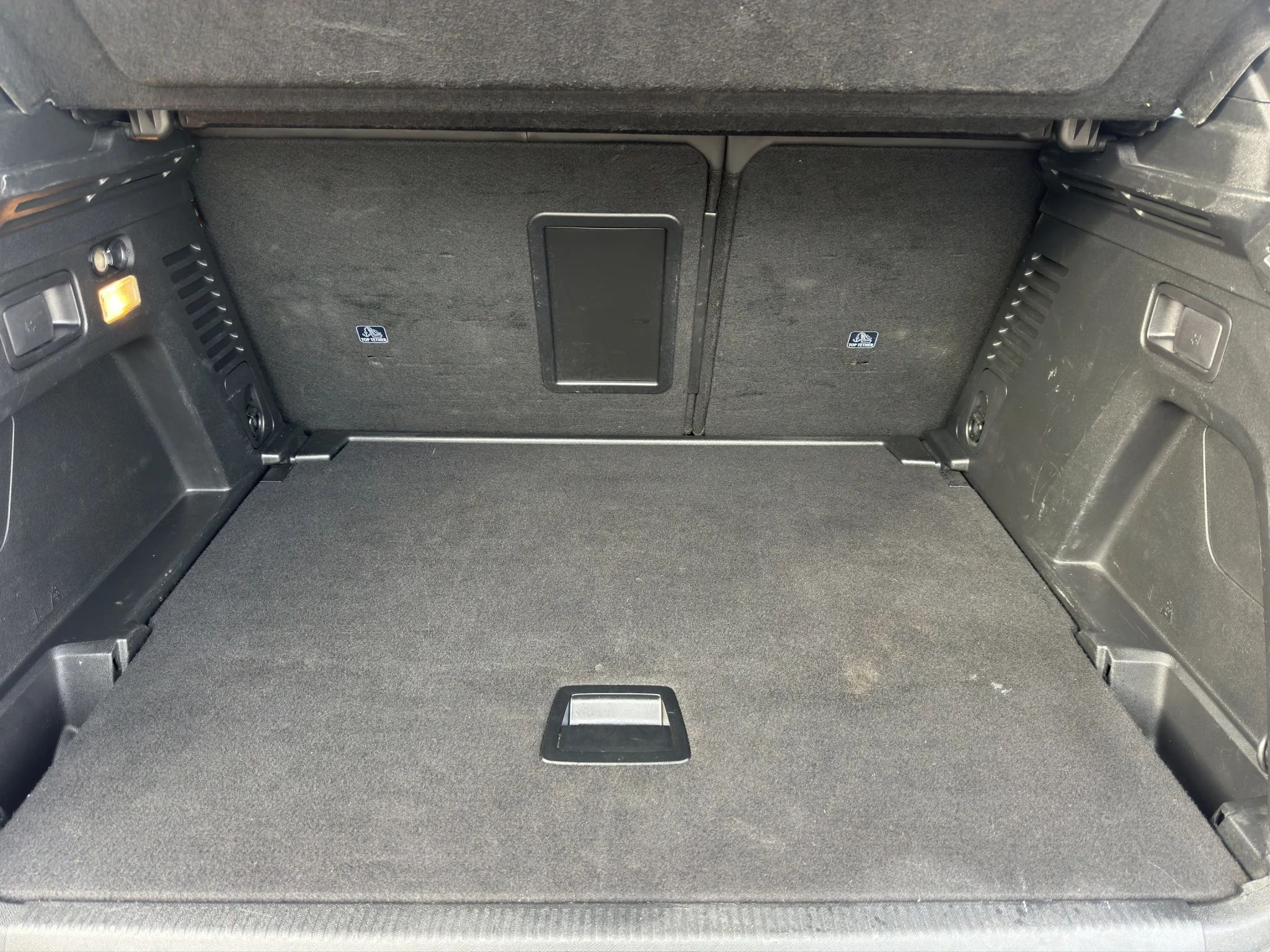 Peugeot 3008 BLUEHDI 1.5 EAT8 ALLURE 2022 — foto 19 di 21