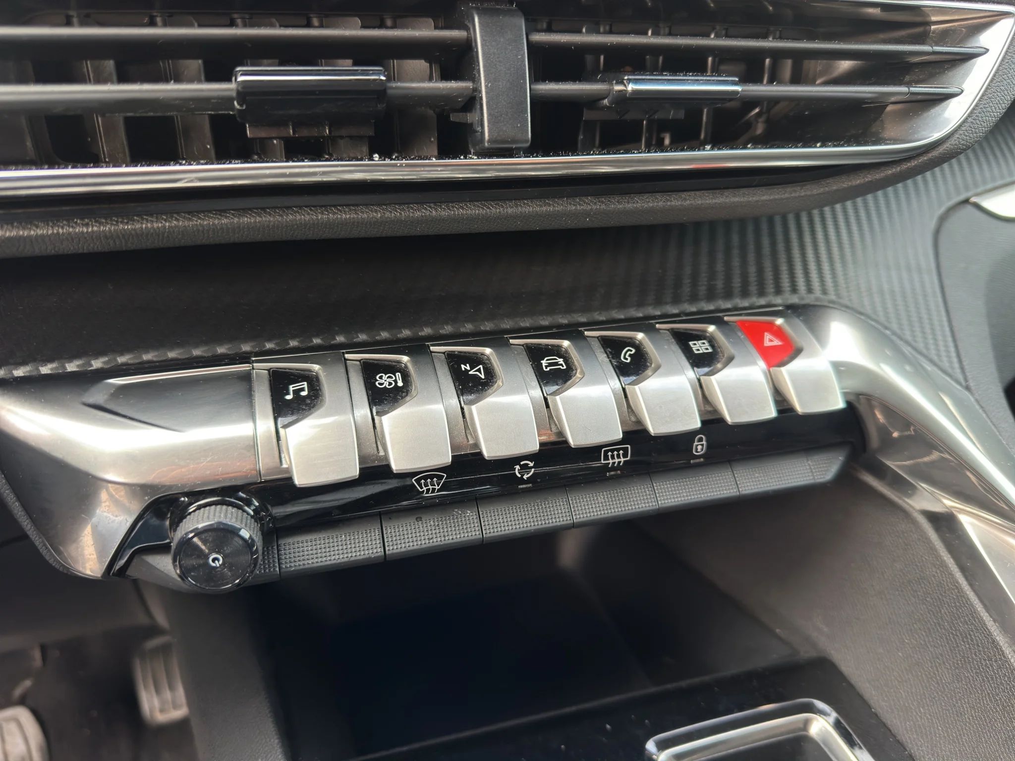 Peugeot 3008 BLUEHDI 1.5 EAT8 ALLURE 2022 — foto 16 di 21