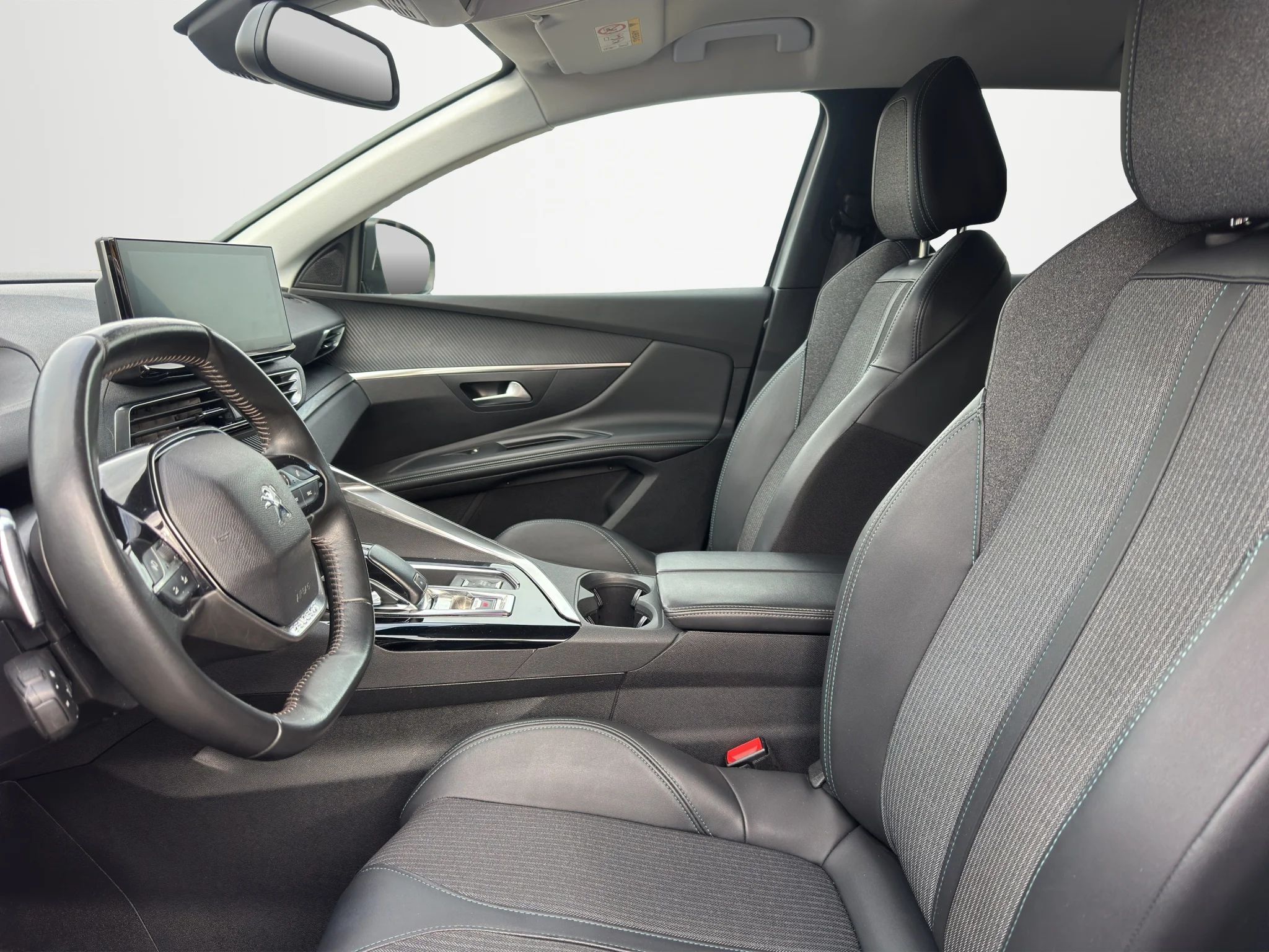 Peugeot 3008 BLUEHDI 1.5 EAT8 ALLURE 2022 — foto 9 di 21