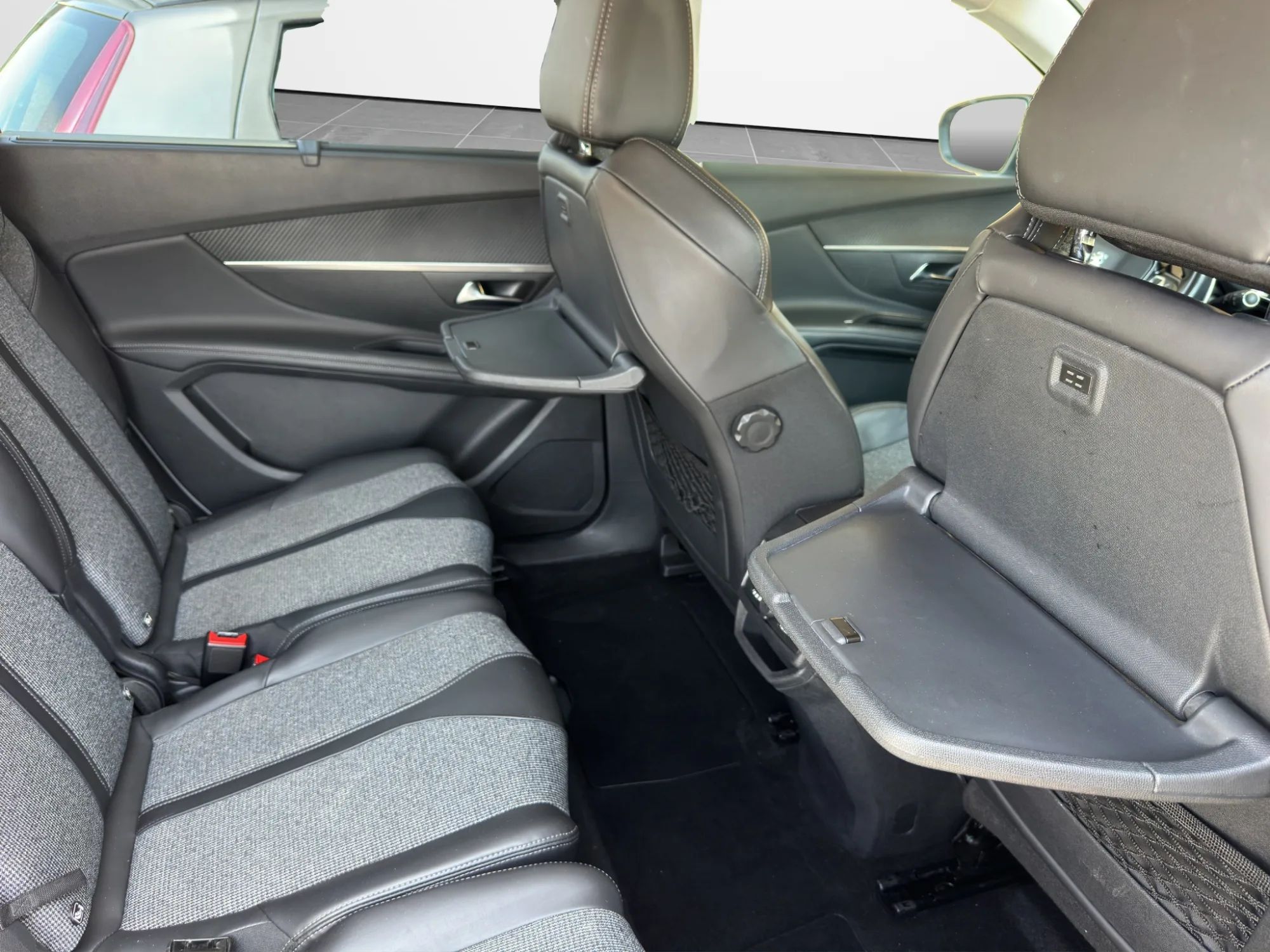 Peugeot 5008 1.5 130 Cv. BlueHDI EAT8 2018 — foto 19 di 21
