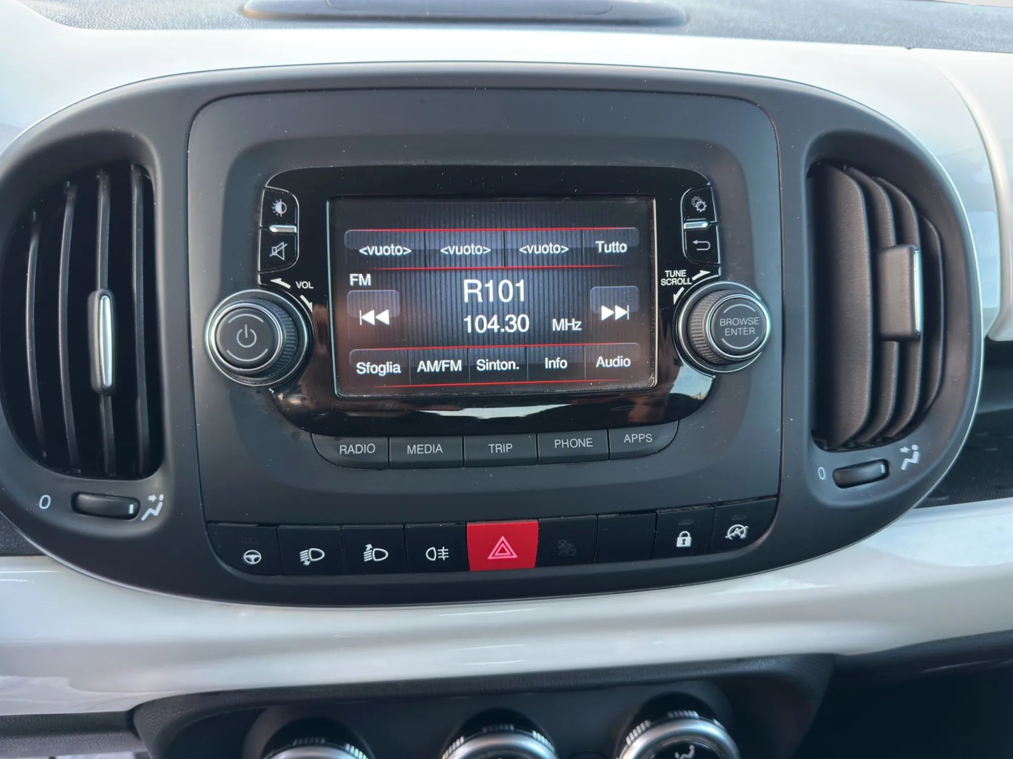 Fiat 500L 1.3 Mjt 95 Cv. Urban 2019 — foto 13 di 19