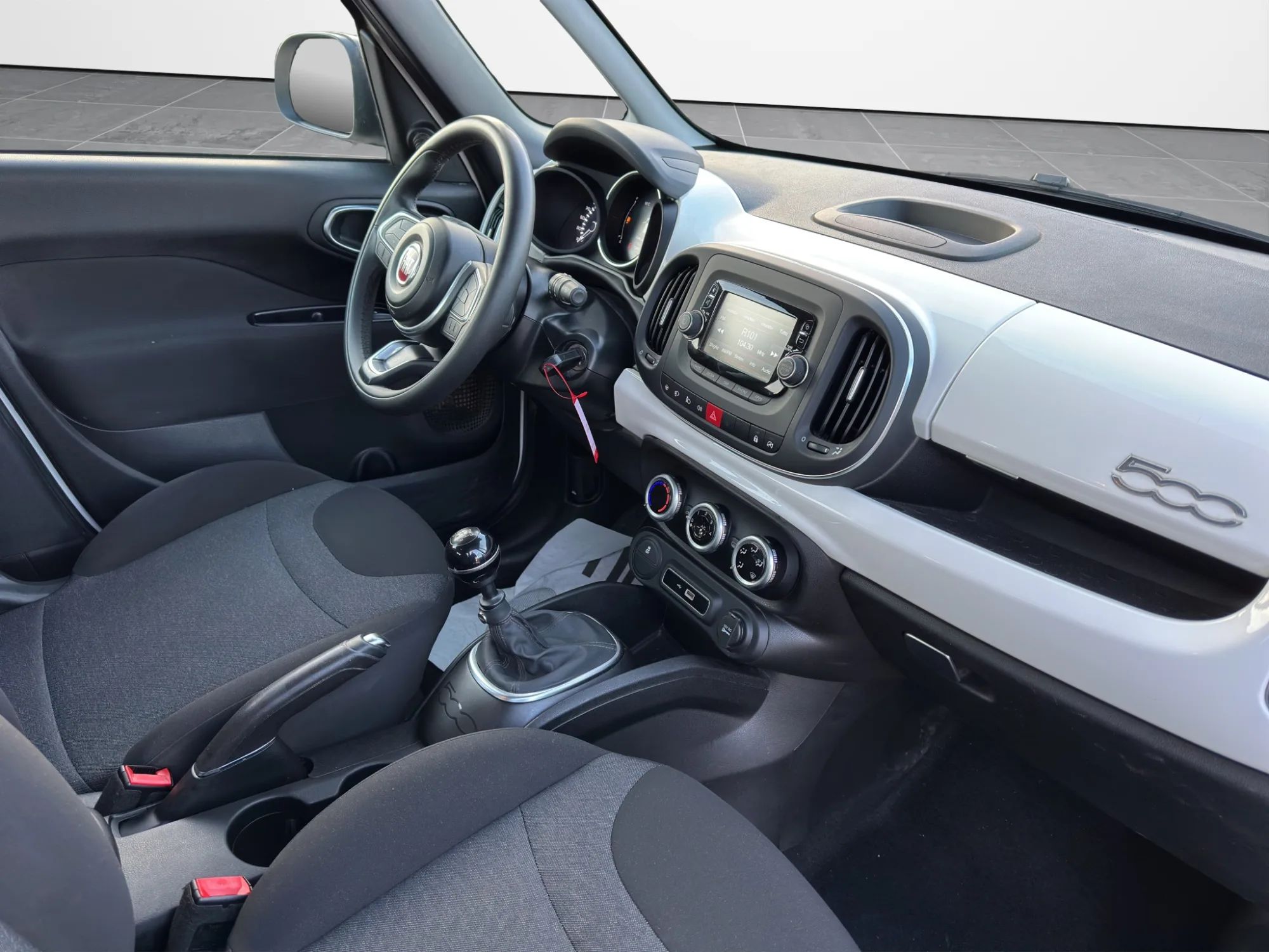 Fiat 500L 1.3 Mjt 95 Cv. Urban 2019 — foto 16 di 19