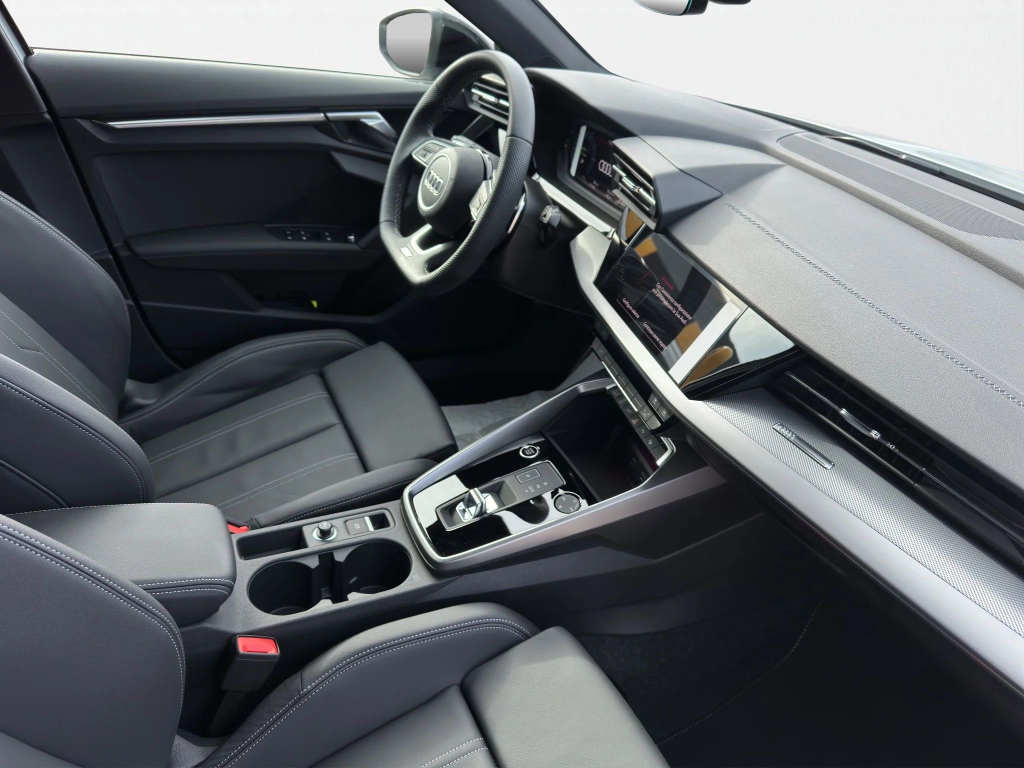 Audi A3 SPORTBACK 40 TFSI S-TRONIC S-LINE EDITION IBRIDA PLUG-IN 2024 — foto 18 di 23