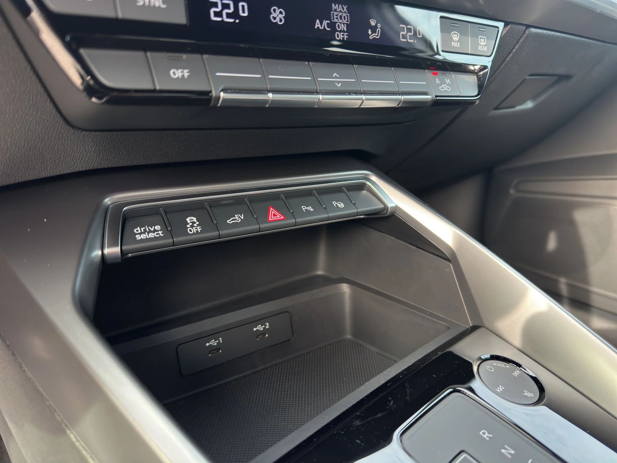 Audi A3 SPORTBACK 40 TFSI S-TRONIC S-LINE EDITION IBRIDA PLUG-IN 2024 — foto 16 di 23
