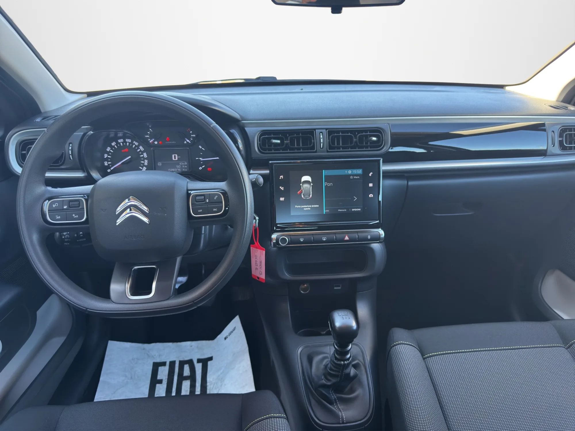 Citroën C3 1.5 BlueHDI 100 Cv. Plus 2024 — foto 13 di 18