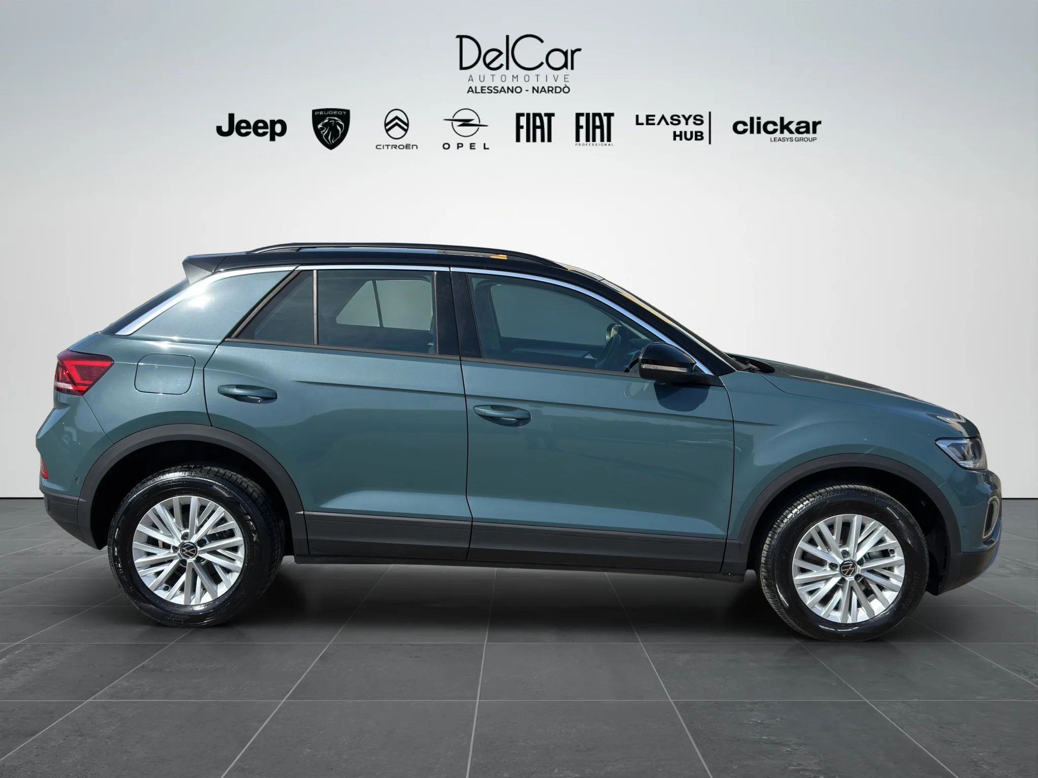 Volkswagen T-Roc 2.0 TDI LIFE 2025 — foto 7 di 18