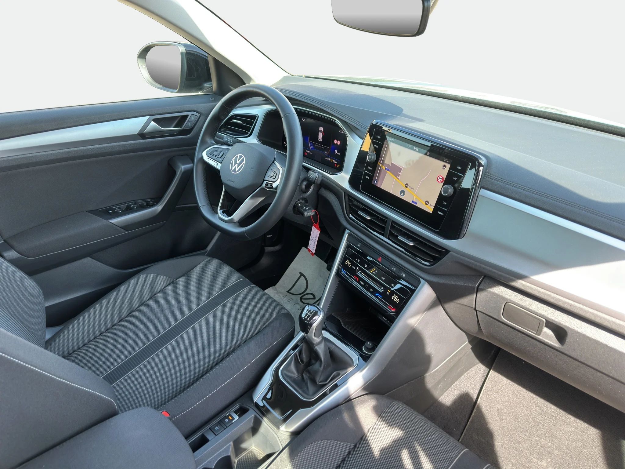 Volkswagen T-Roc 2.0 TDI LIFE 2025 — foto 15 di 18