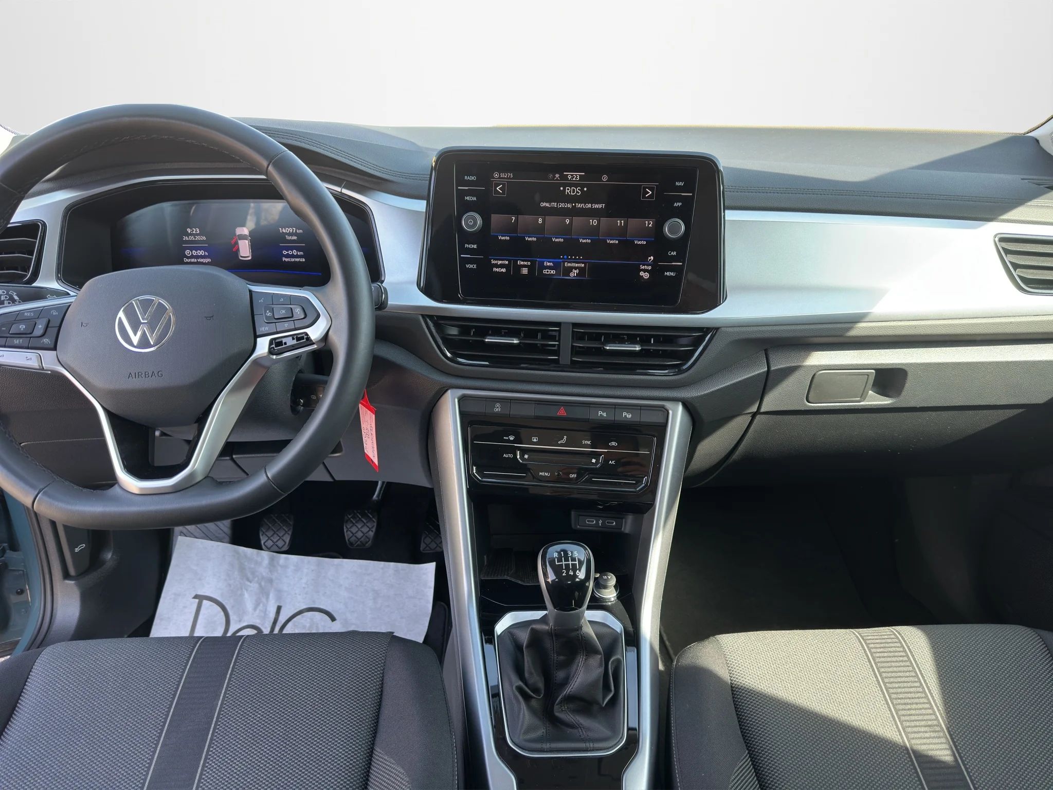 Volkswagen T-Roc 2.0 TDI LIFE 2025 — foto 12 di 18