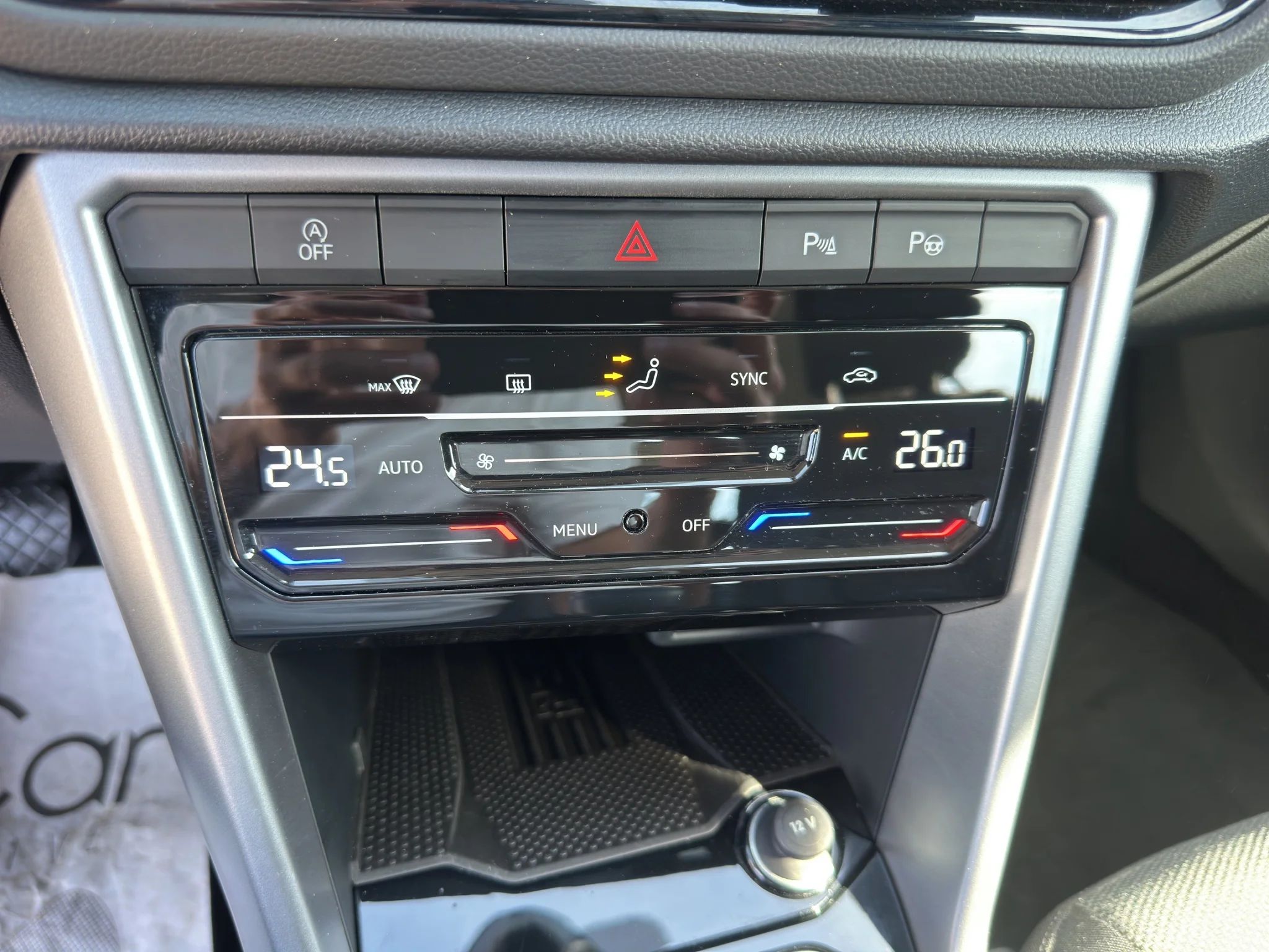 Volkswagen T-Roc 2.0 TDI LIFE 2025 — foto 14 di 18