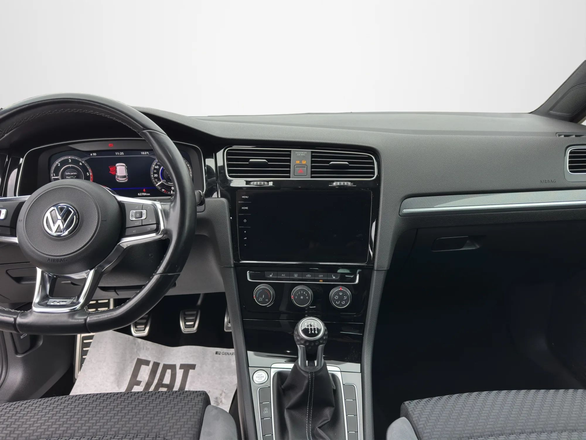 Volkswagen Golf VII Restyling 1.6 TDI 115 Cv. R-Line 2019 — foto 14 di 23