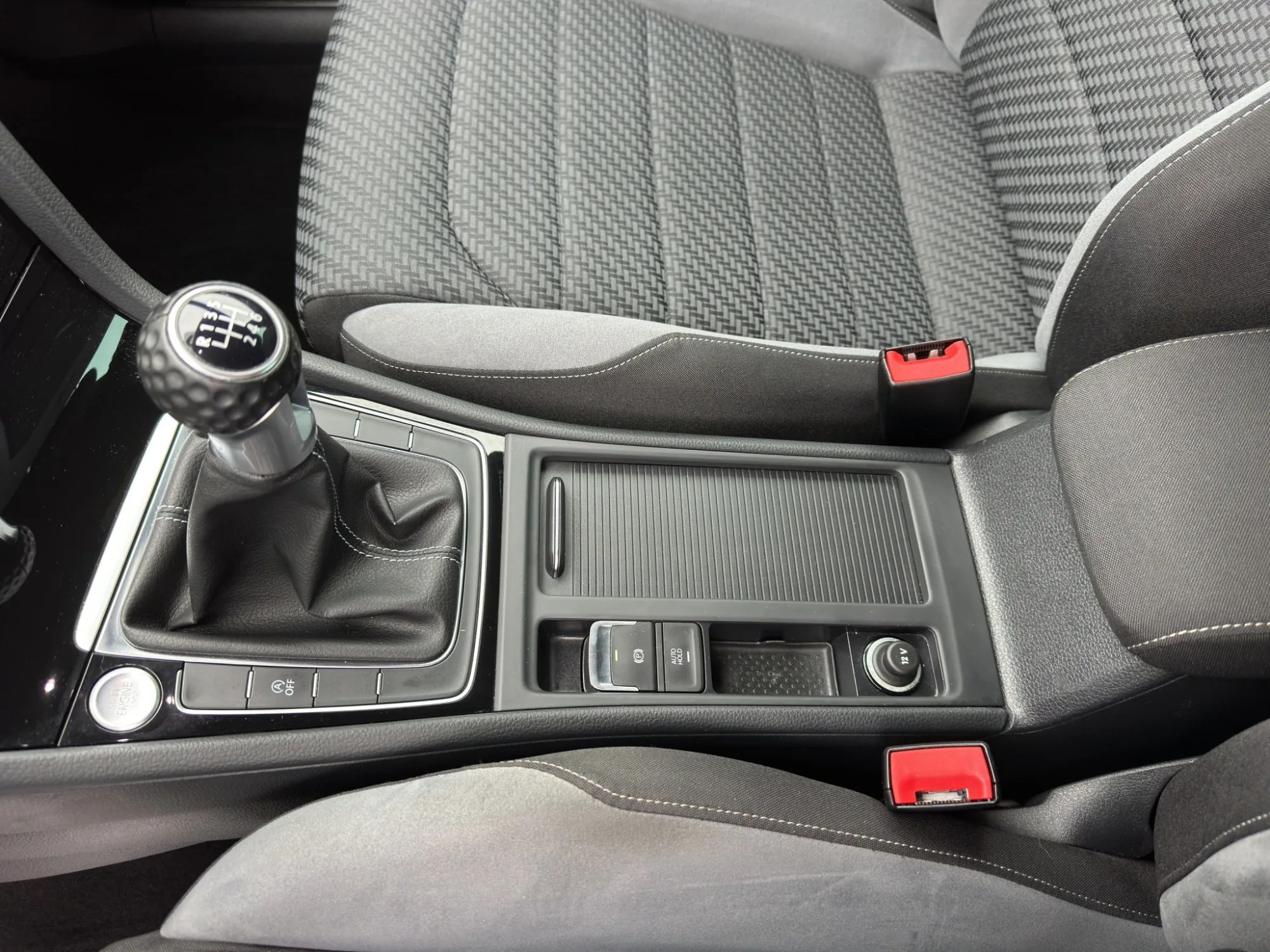 Volkswagen Golf VII Restyling 1.6 TDI 115 Cv. R-Line 2019 — foto 17 di 23
