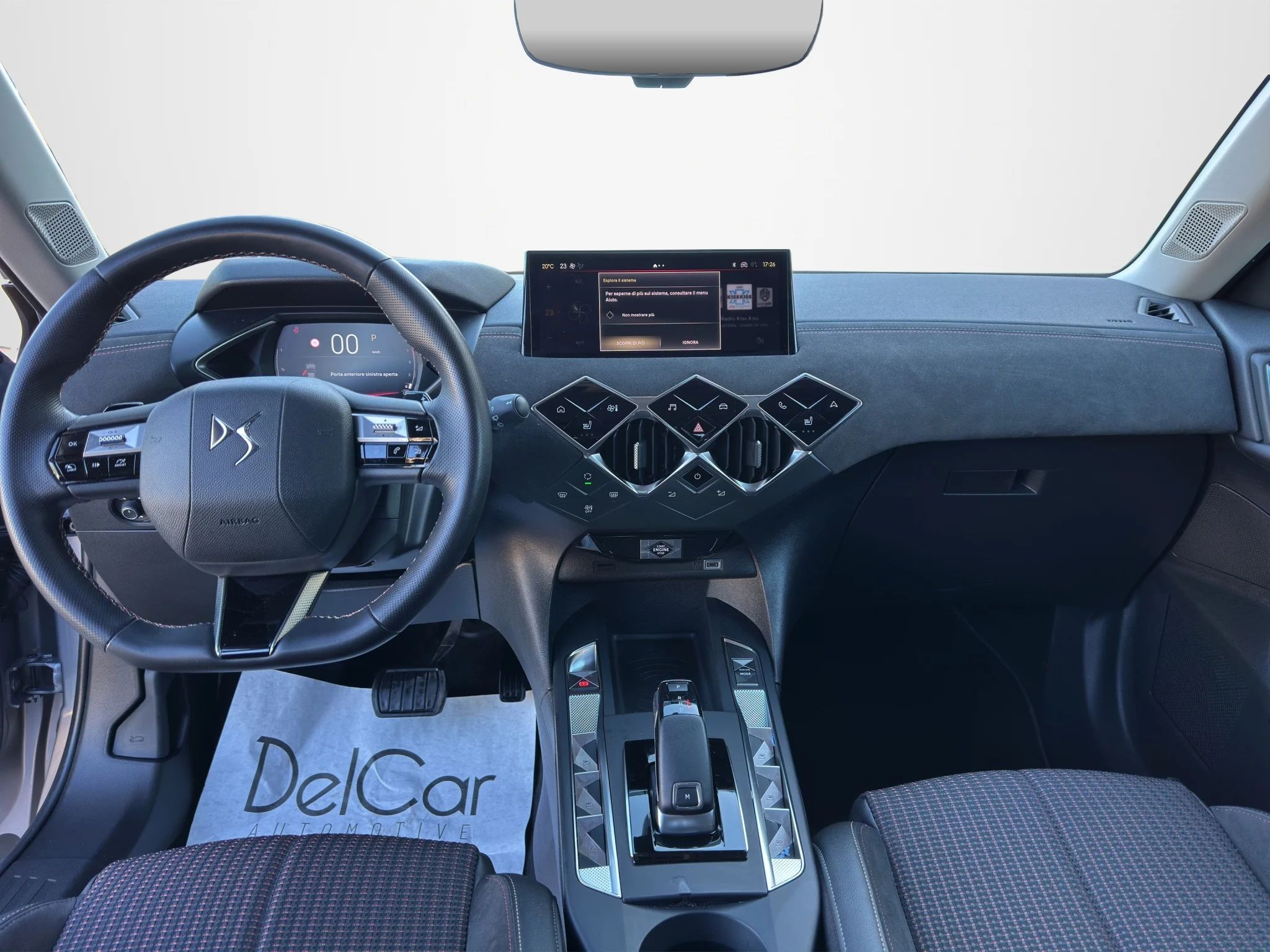 DS DS3 CROSSBACK ÉTOILE 1.5 BLUEHDi EAT8 2020 — foto 14 di 22