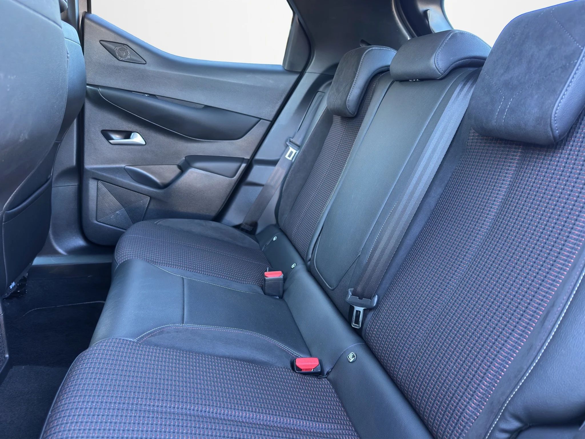 DS DS3 CROSSBACK ÉTOILE 1.5 BLUEHDi EAT8 2020 — foto 13 di 22