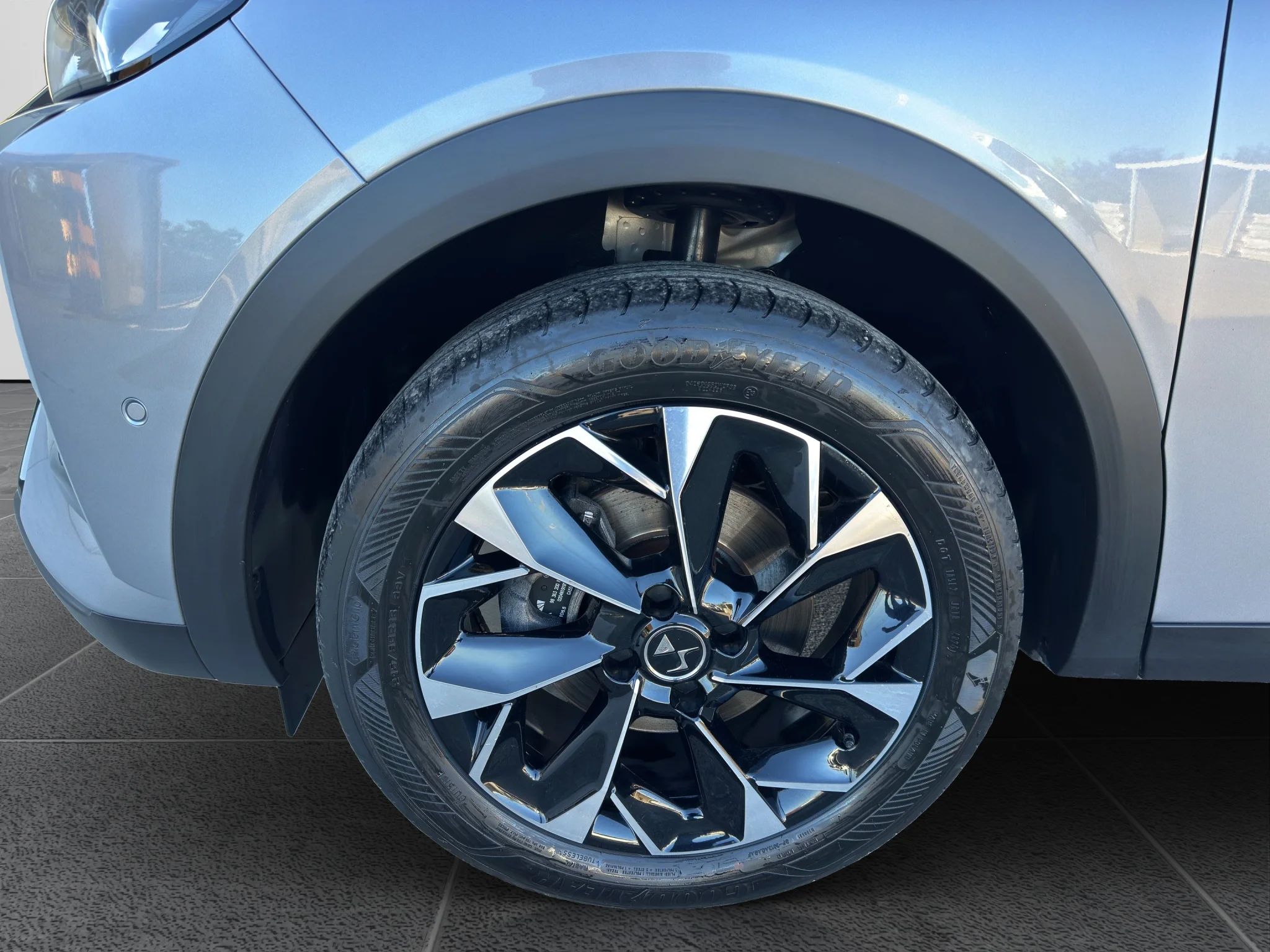 DS DS3 CROSSBACK ÉTOILE 1.5 BLUEHDi EAT8 2020 — foto 20 di 22