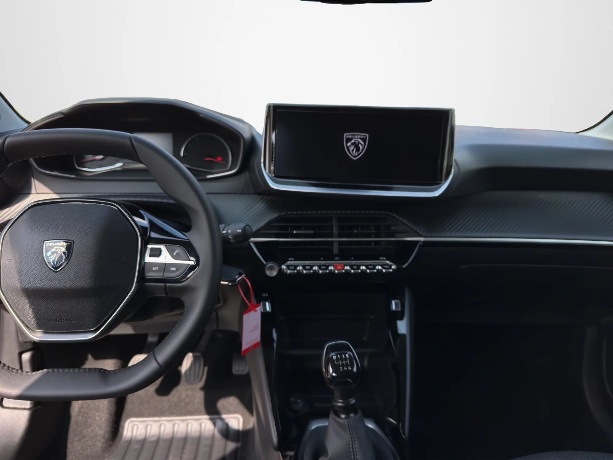 Peugeot 208 Business 2026 — foto 14 di 19