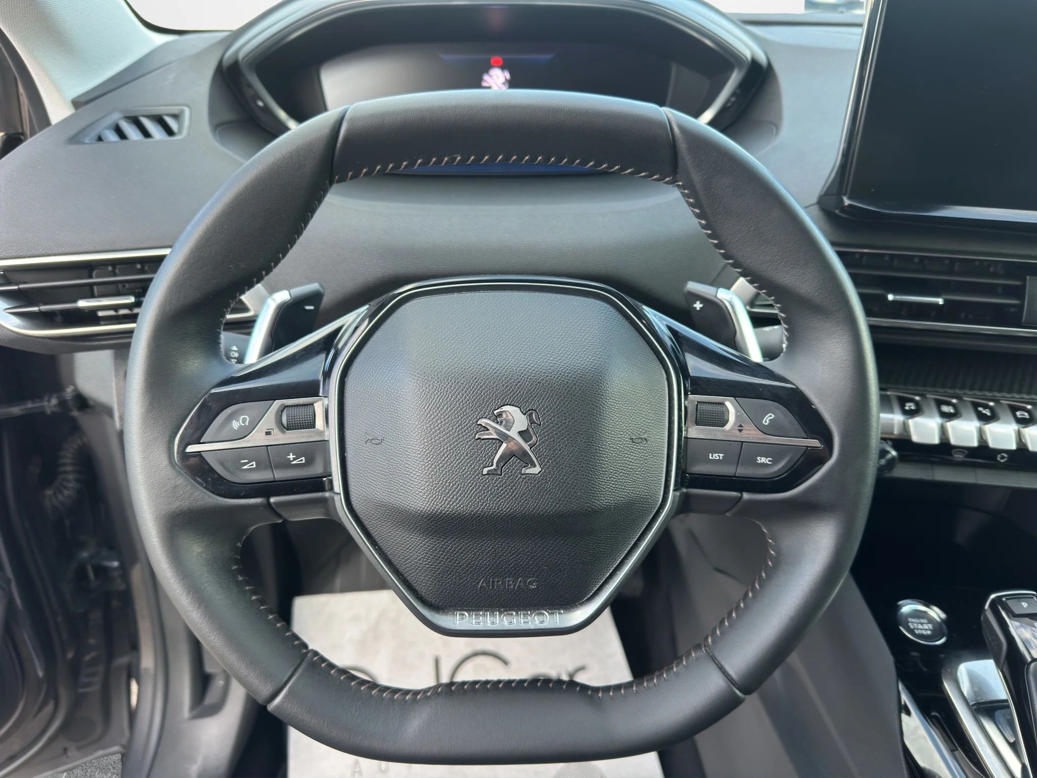 Peugeot 3008 BLUEHDI 1.5 EAT8 ALLURE 2022 — foto 10 di 21
