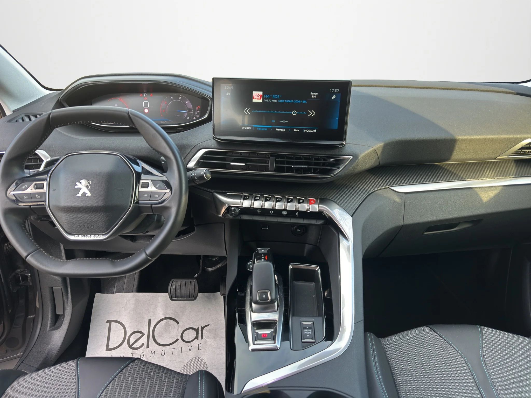 Peugeot 3008 BLUEHDI 1.5 EAT8 ALLURE 2022 — foto 14 di 21