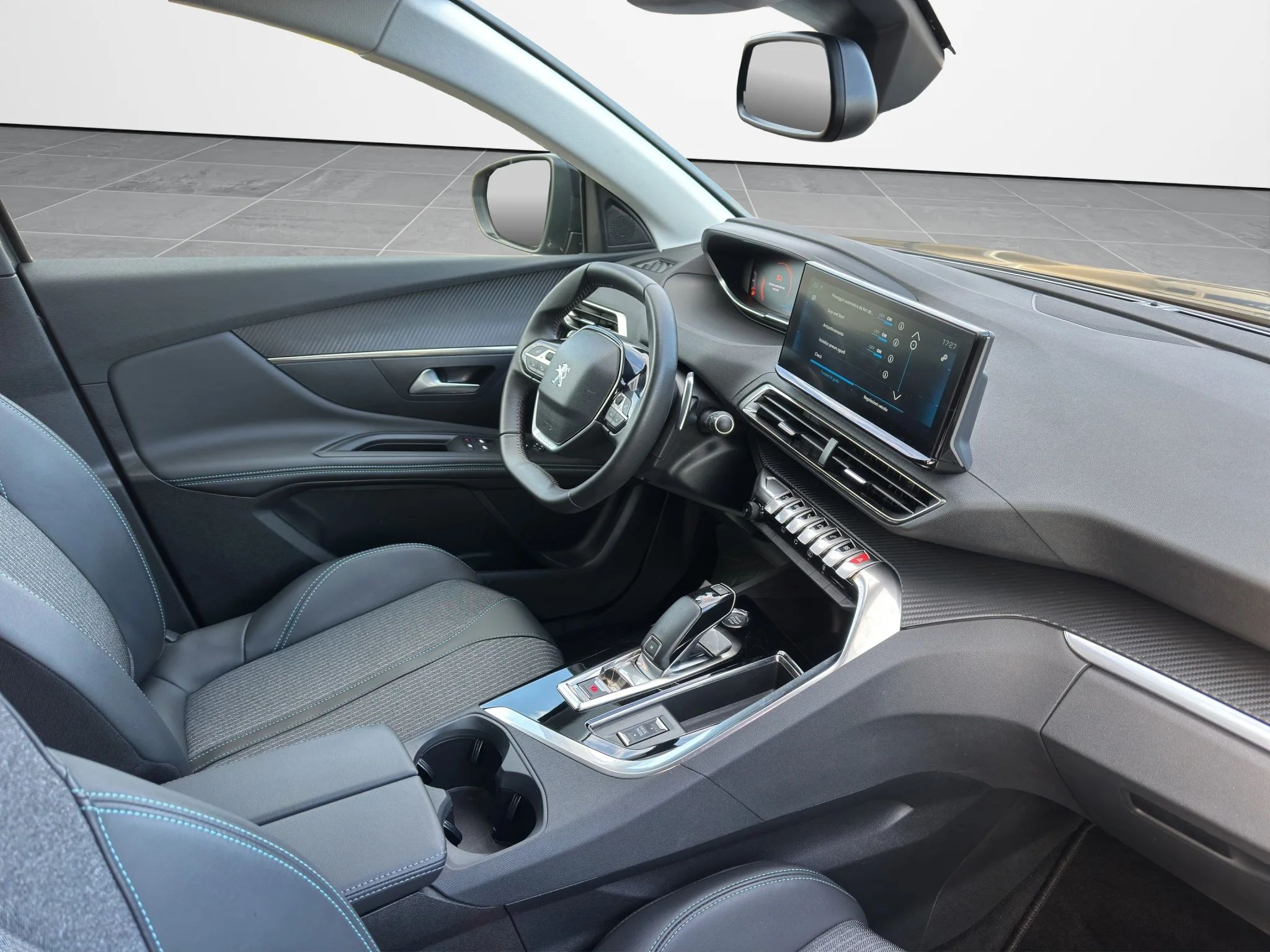 Peugeot 3008 BLUEHDI 1.5 EAT8 ALLURE 2022 — foto 17 di 21