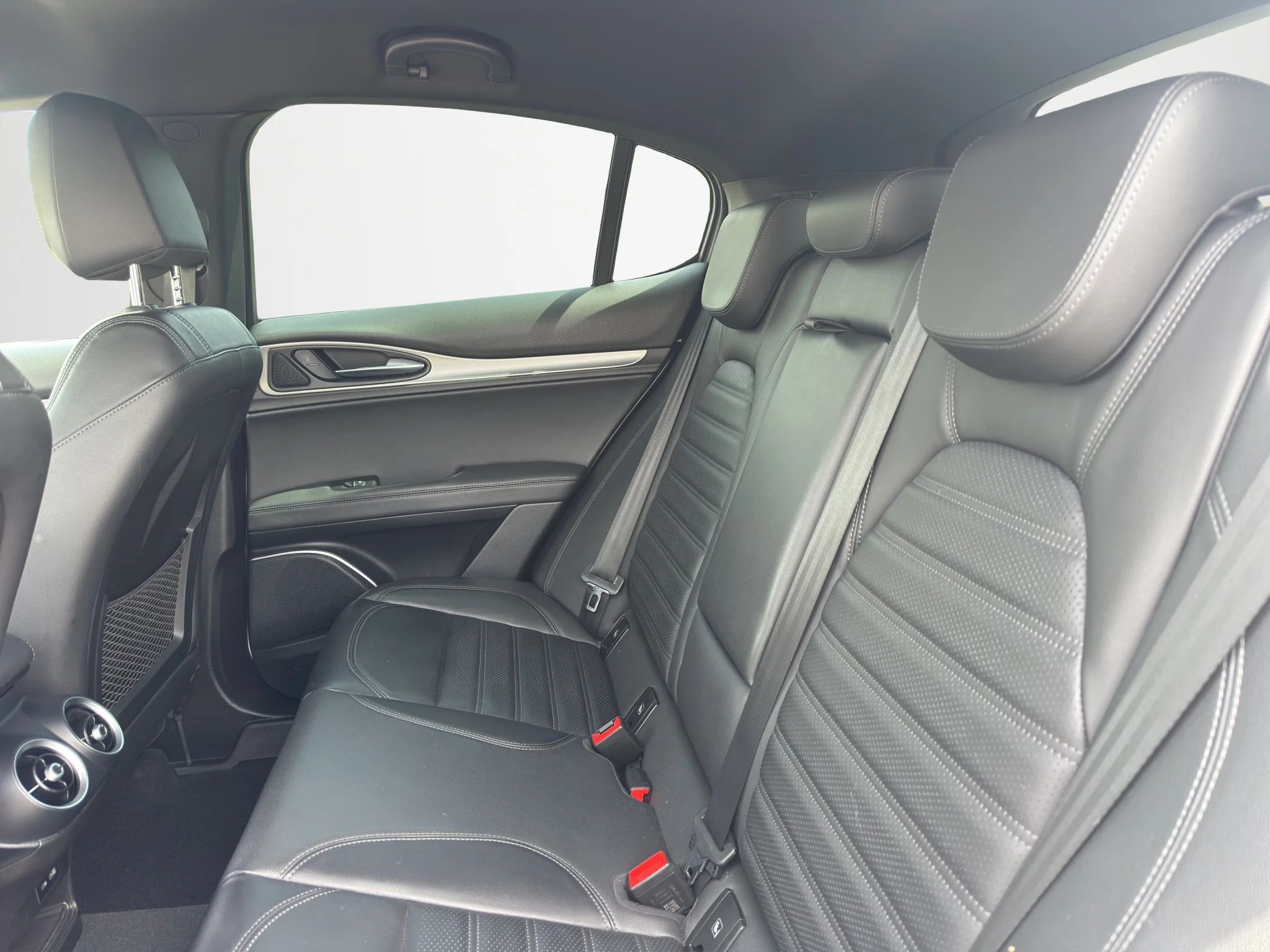 Alfa Romeo Stelvio 2.2 TD VELOCE AT8 Q4 2022 — foto 12 di 23