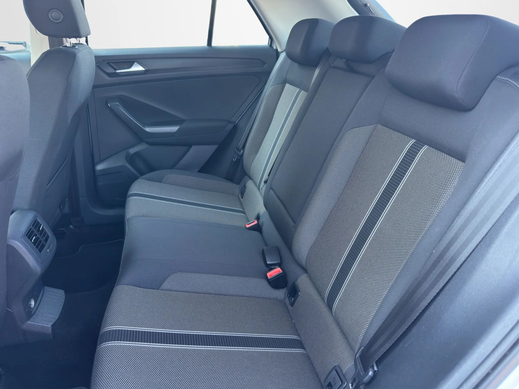 Volkswagen T-Roc 1.0 TSI 115 Cv Style 2019 — foto 13 di 20