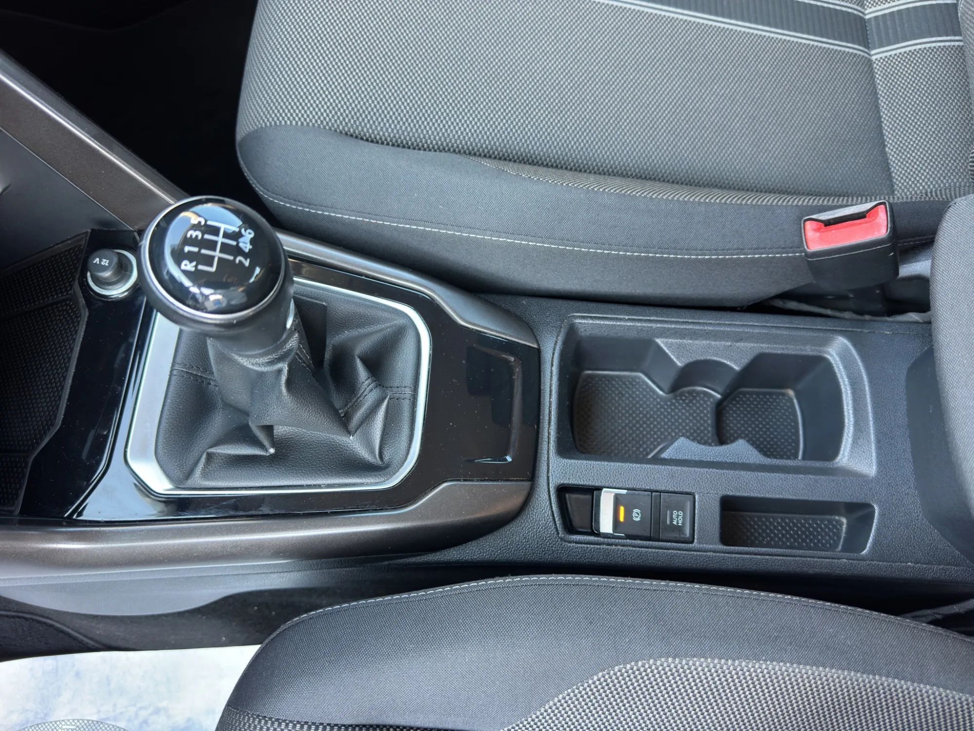 Volkswagen T-Roc 1.0 TSI 115 Cv Style 2019 — foto 17 di 20
