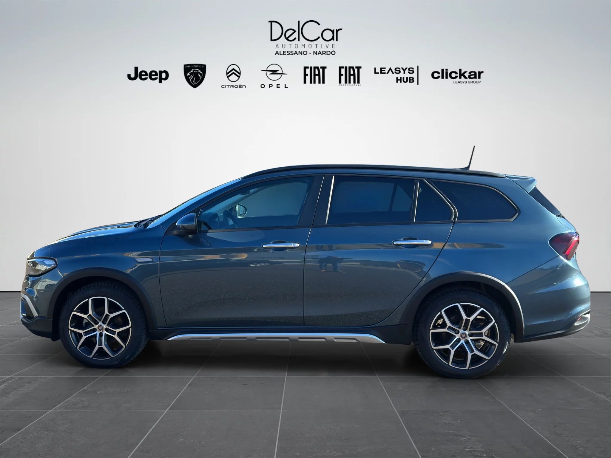 Fiat Tipo STATION WAGON CROSS 1.6 MJT 2023 — foto 3 di 21