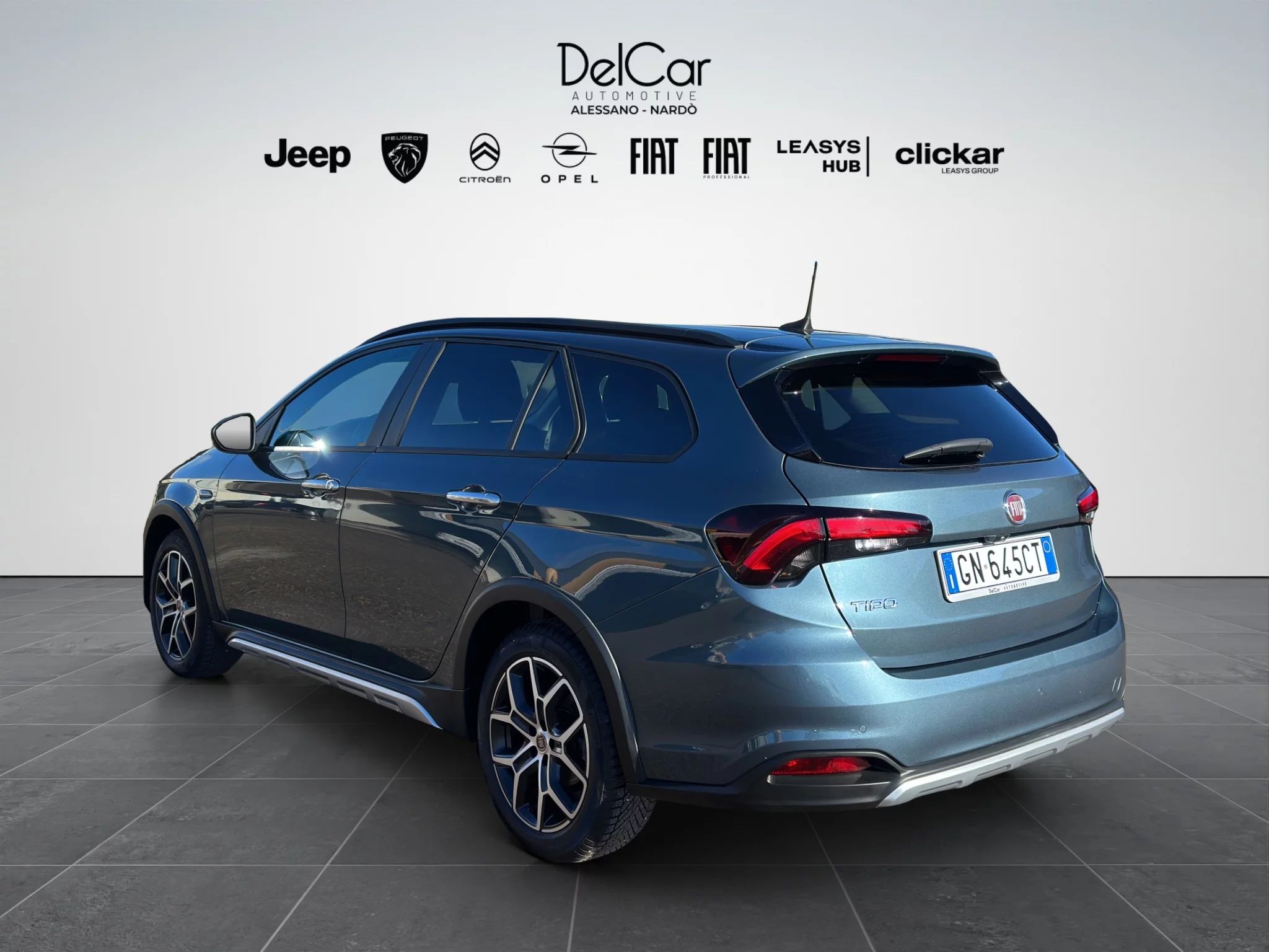 Fiat Tipo STATION WAGON CROSS 1.6 MJT 2023 — foto 4 di 21
