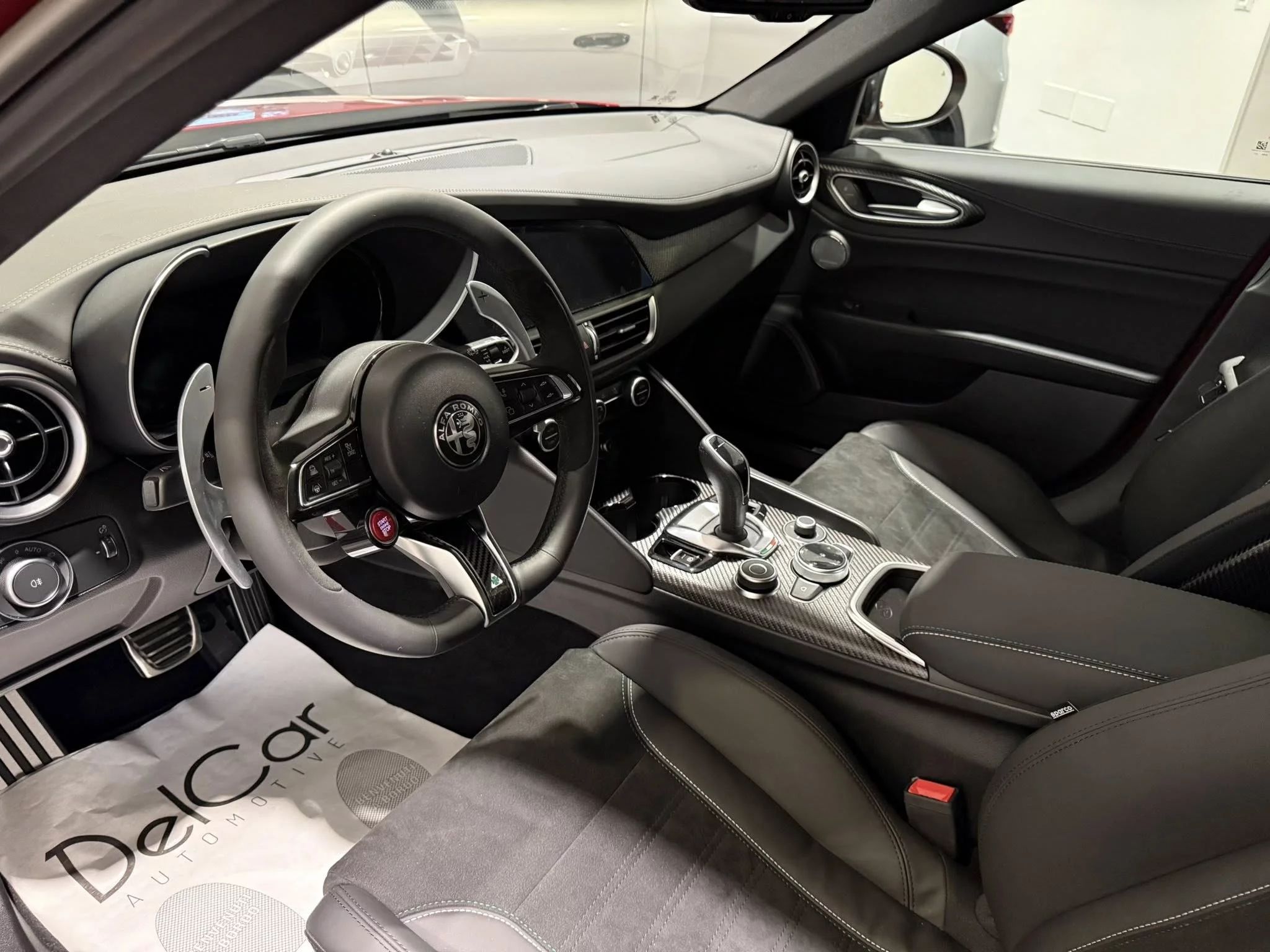 Alfa Romeo Giulia QUADRIFOGLIO 2.9 V6 BI-TURBO 2026 — foto 11 di 24