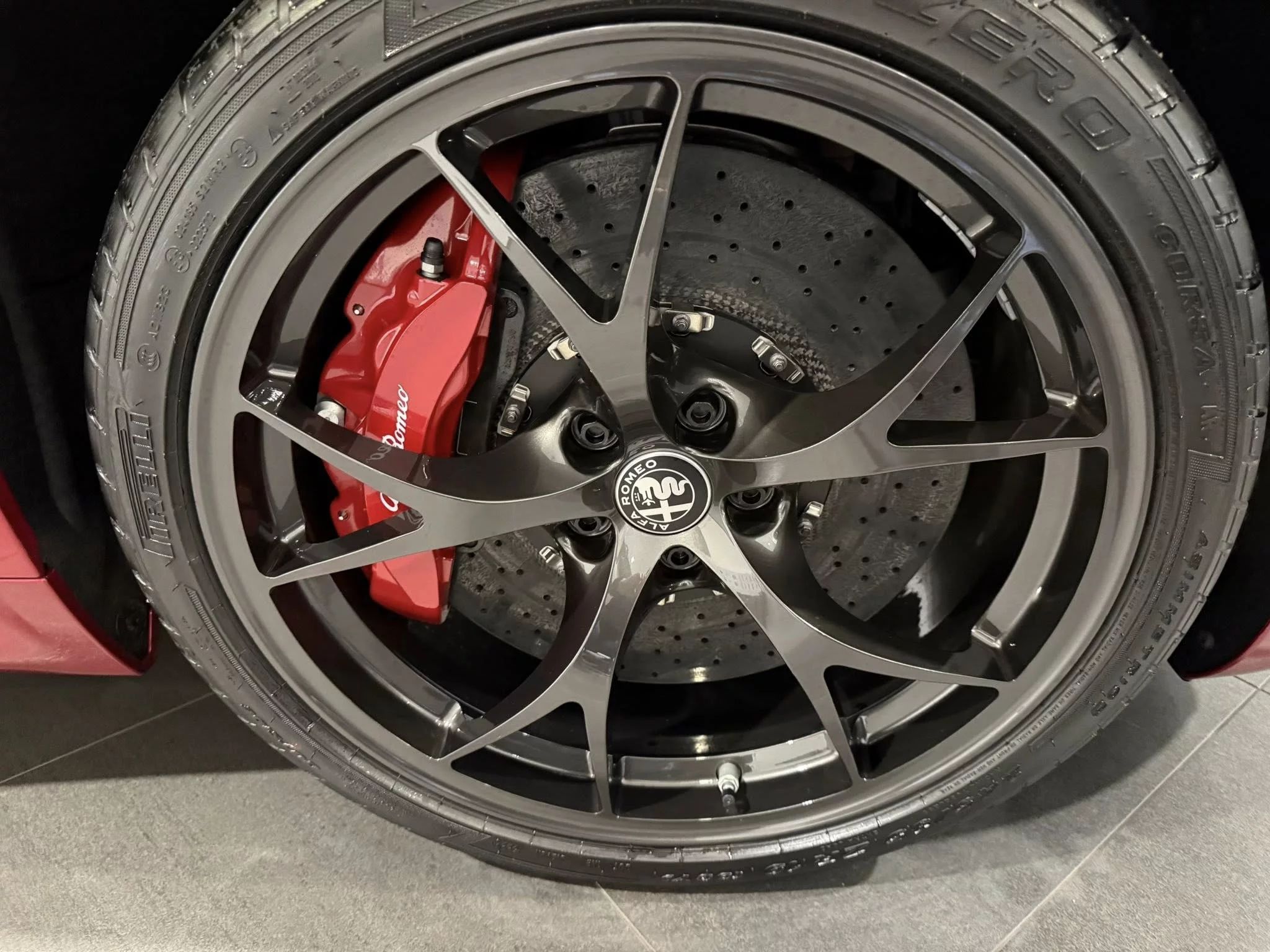 Alfa Romeo Giulia QUADRIFOGLIO 2.9 V6 BI-TURBO 2026 — foto 12 di 24