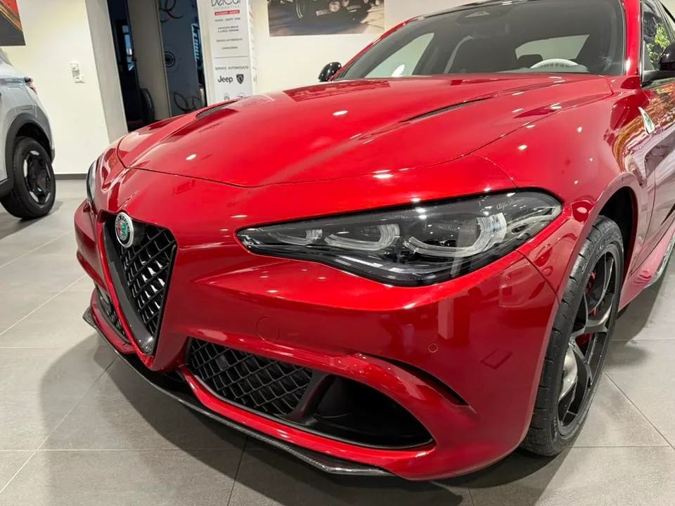 Alfa Romeo Giulia QUADRIFOGLIO 2.9 V6 BI-TURBO 2026 — foto 3 di 24