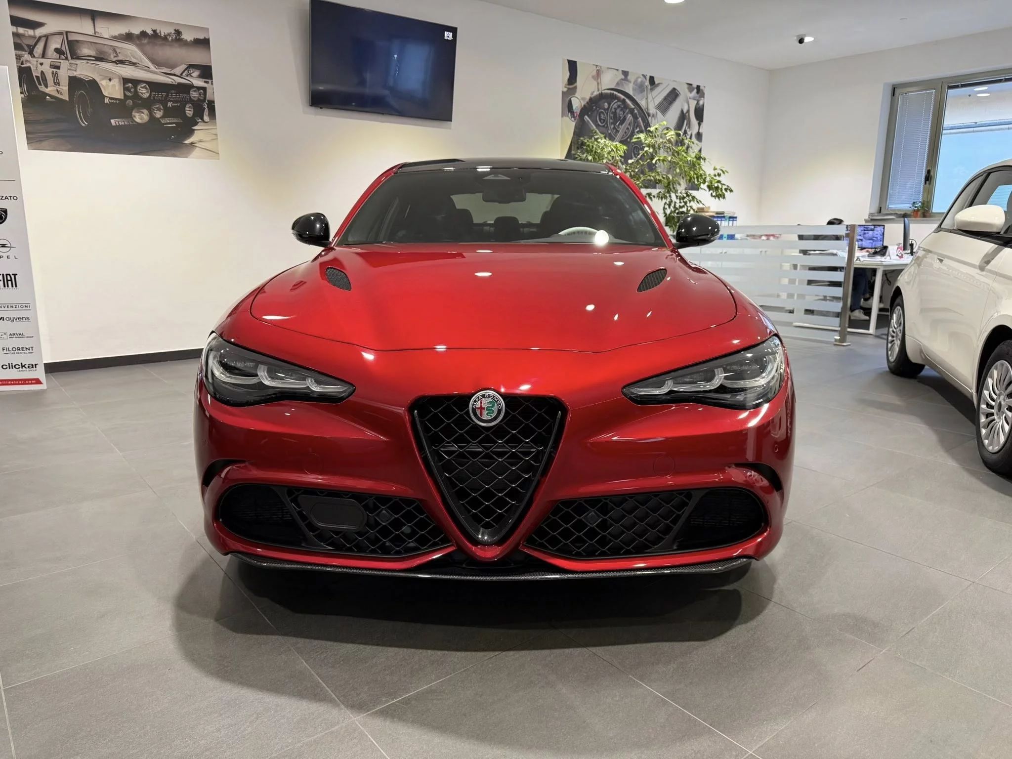 Alfa Romeo Giulia QUADRIFOGLIO 2.9 V6 BI-TURBO 2026 — foto 5 di 24
