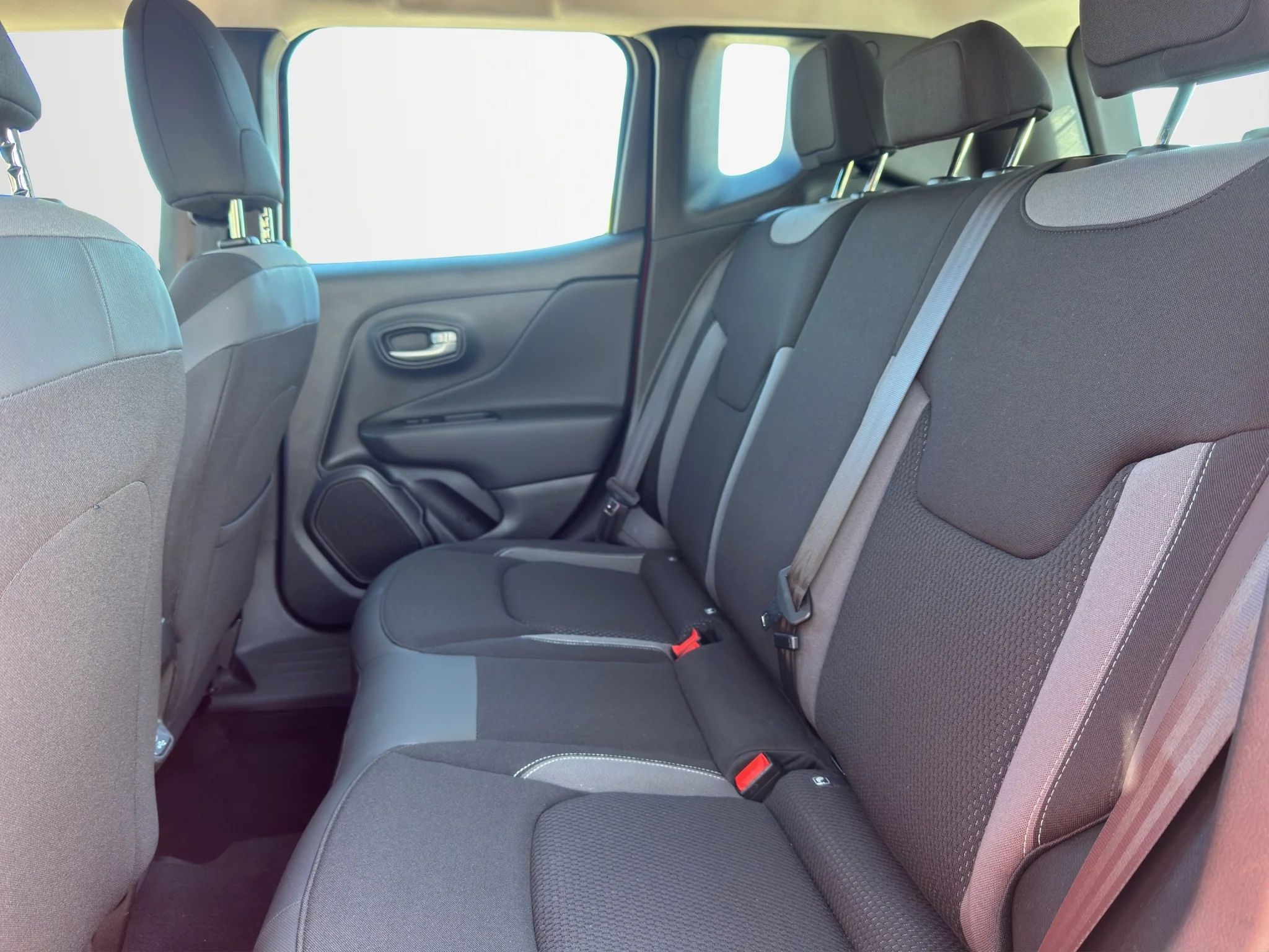Jeep Renegade 1.6 MJT LIMITED 2023 — foto 12 di 21