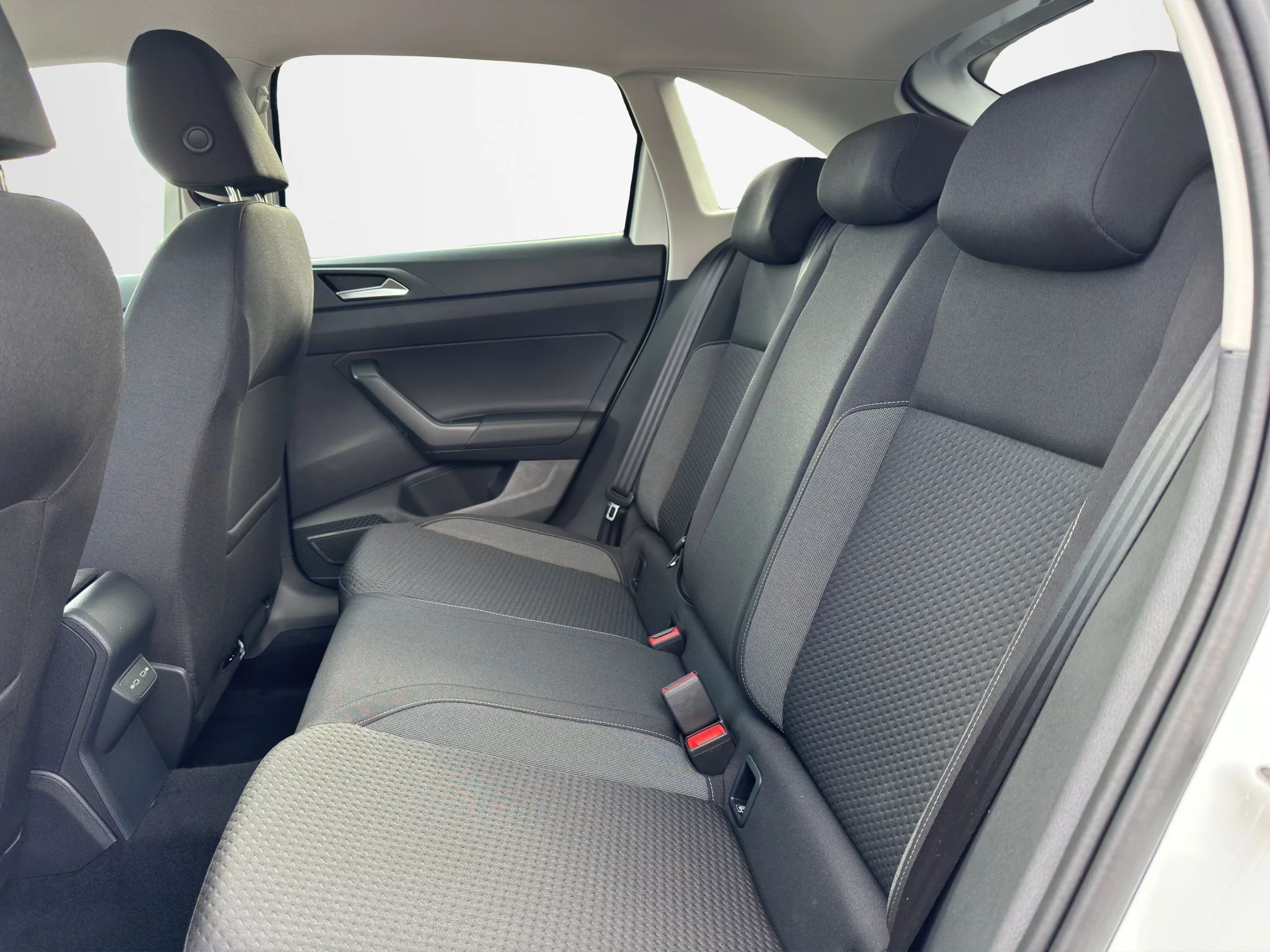 Volkswagen Taigo 1.0 TSI EDITION PLUS 2025 — foto 13 di 20