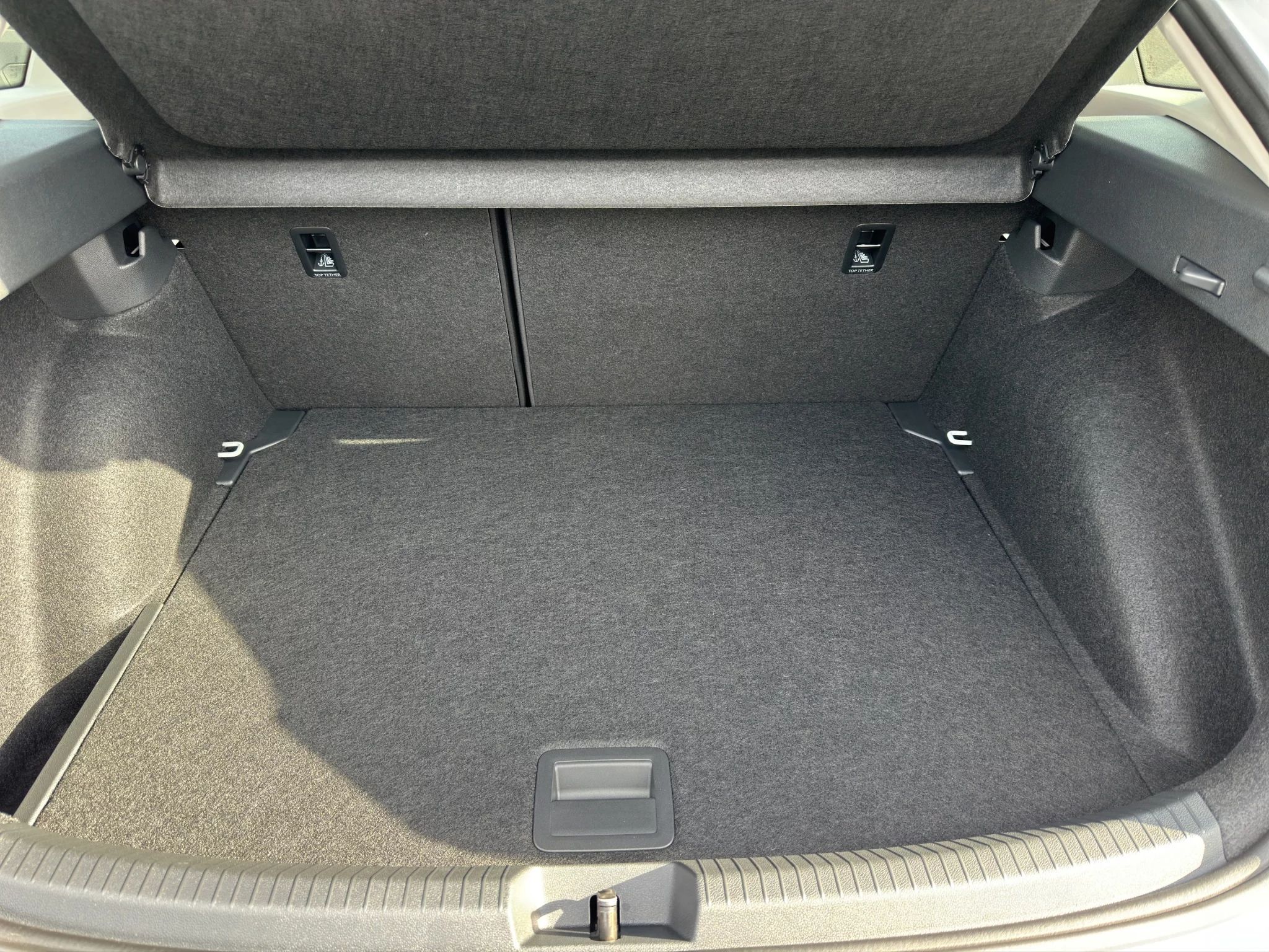 Volkswagen Taigo 1.0 TSI EDITION PLUS 2025 — foto 18 di 20