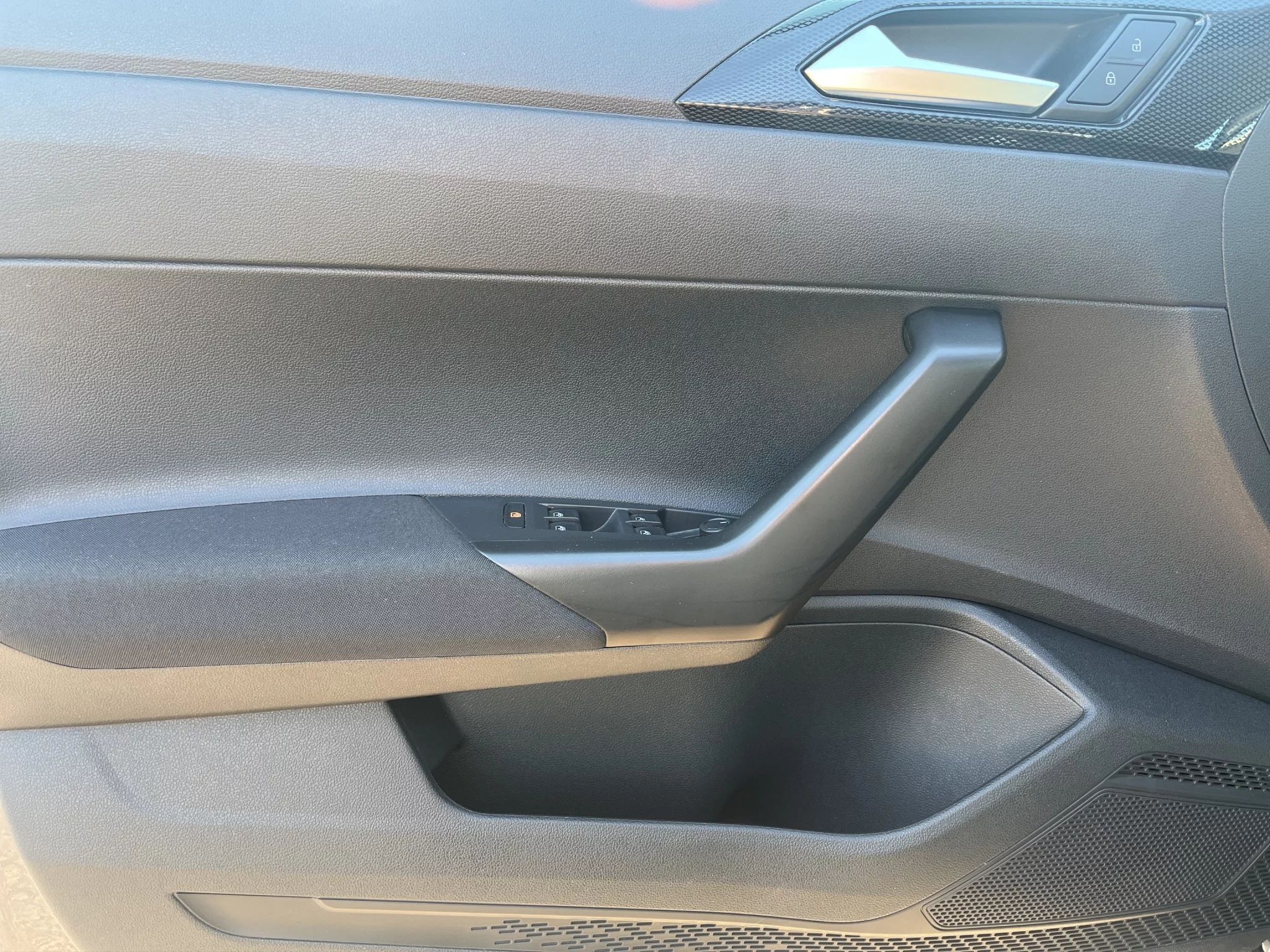 Volkswagen Taigo 1.0 TSI DSG LIFE 2022 — foto 12 di 21