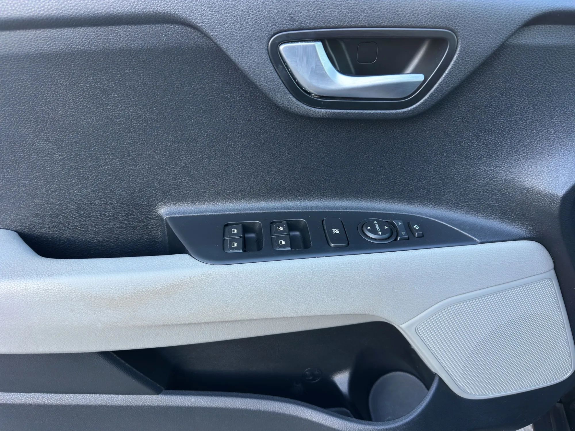 Kia Stonic T-Gdi 120 Cv. Energy 2018 — foto 11 di 21