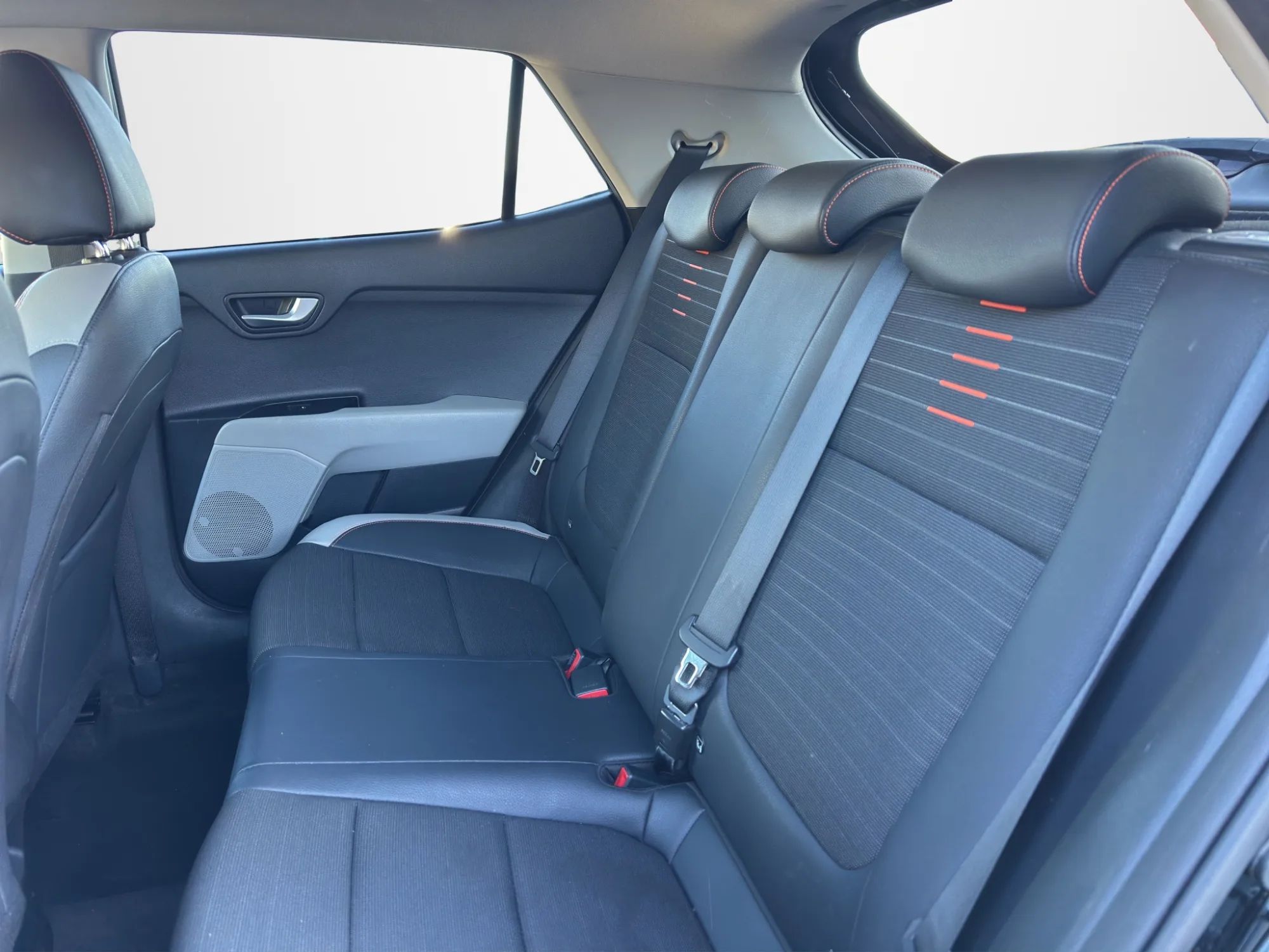 Kia Stonic T-Gdi 120 Cv. Energy 2018 — foto 12 di 21