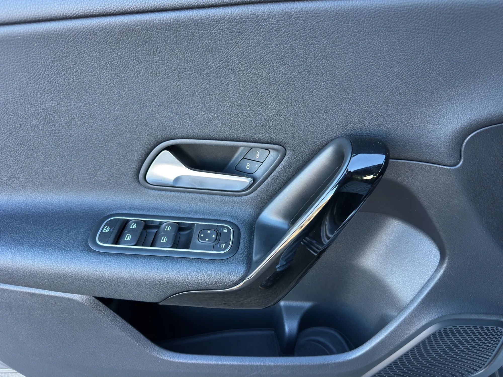 Mercedes-Benz Classe A A 250 224 Cv Automatic Business 2020 — foto 12 di 23