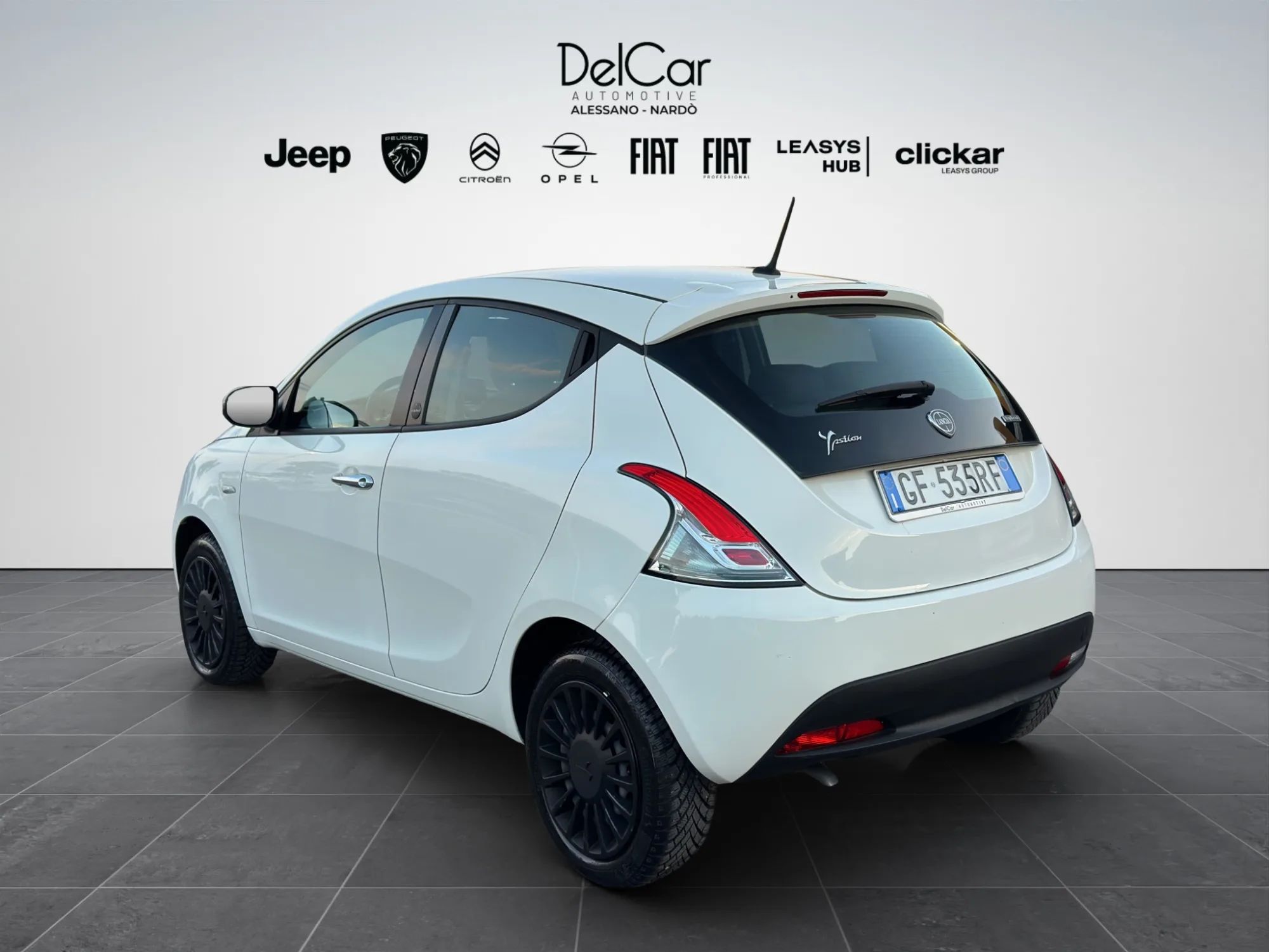 Lancia Ypsilon 1.0 70 Cv. Hybrid Ecochic Silver 2021 — foto 4 di 18