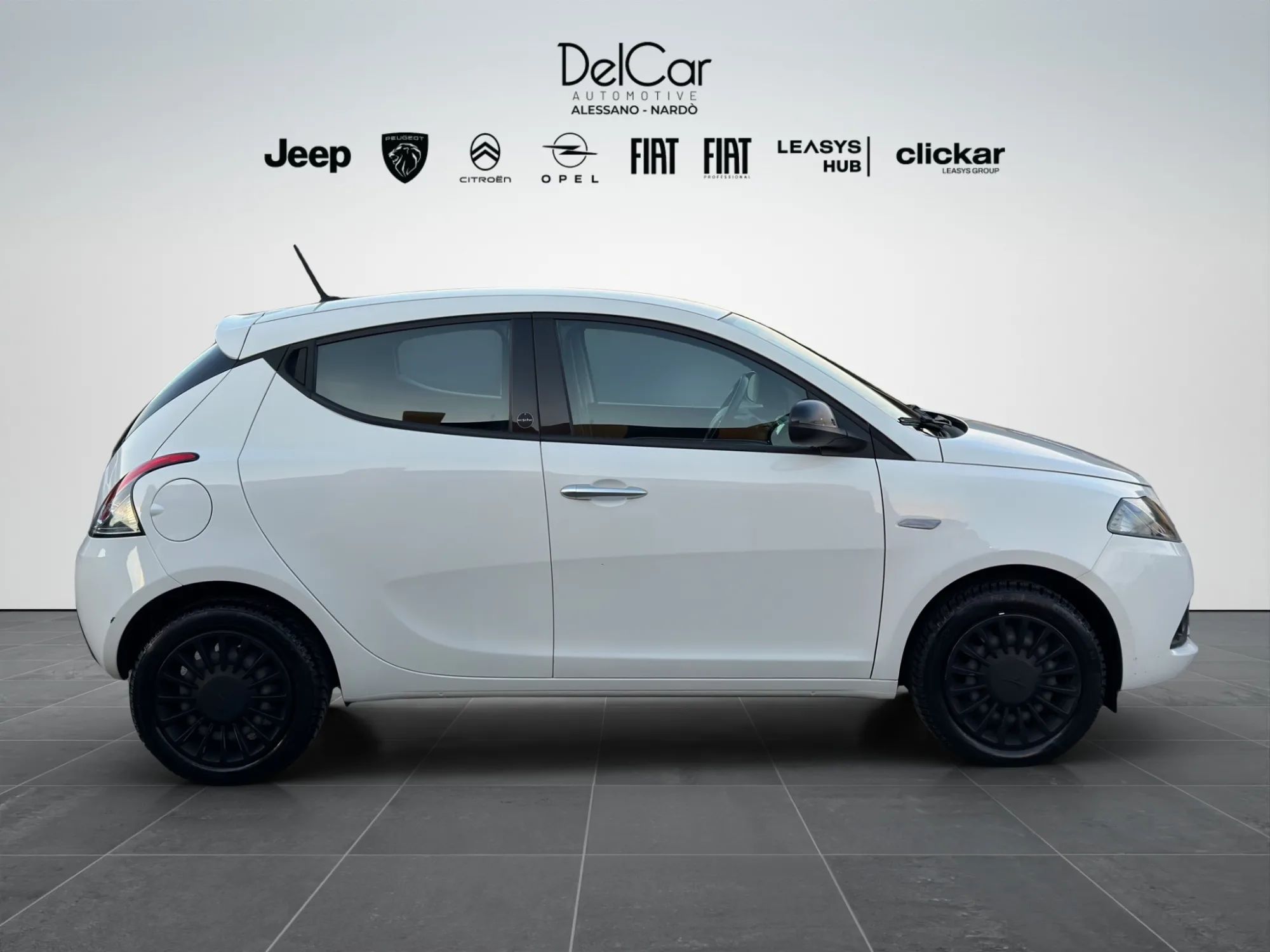 Lancia Ypsilon 1.0 70 Cv. Hybrid Ecochic Silver 2021 — foto 7 di 18