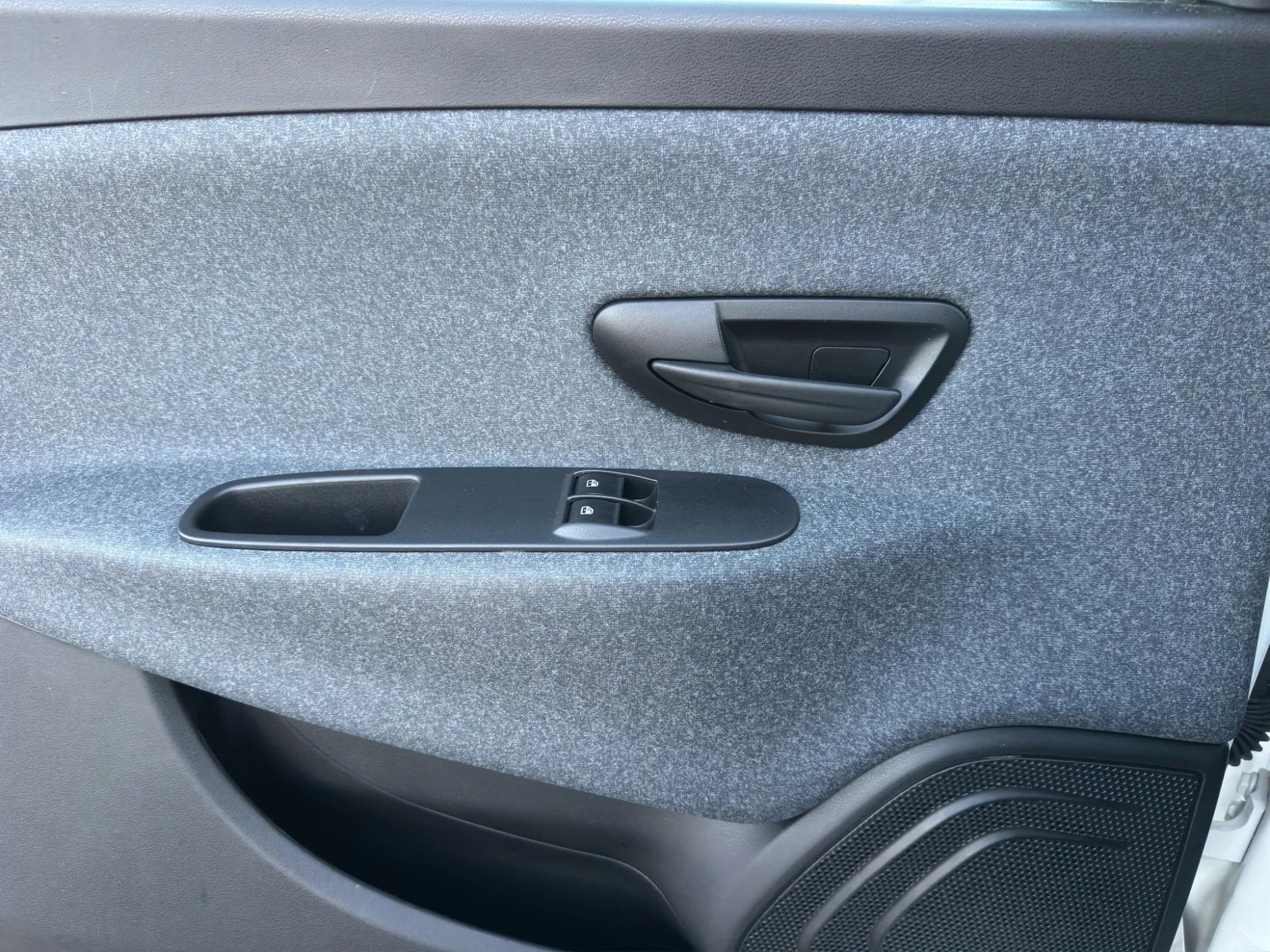 Lancia Ypsilon 1.0 70 Cv. Hybrid Ecochic Silver 2021 — foto 12 di 18