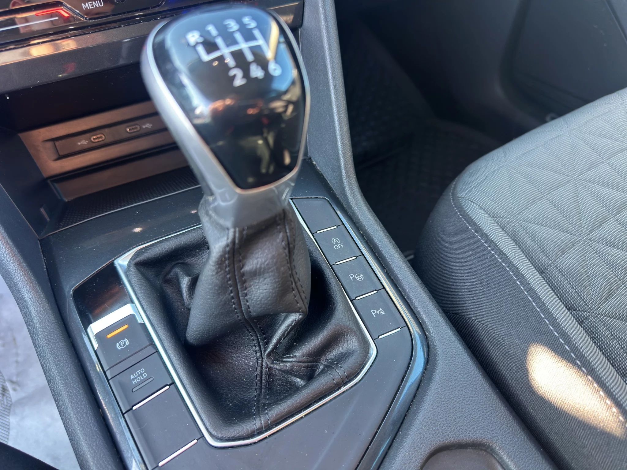 Volkswagen Tiguan 2.0 TDI LIFE 2021 — foto 17 di 21