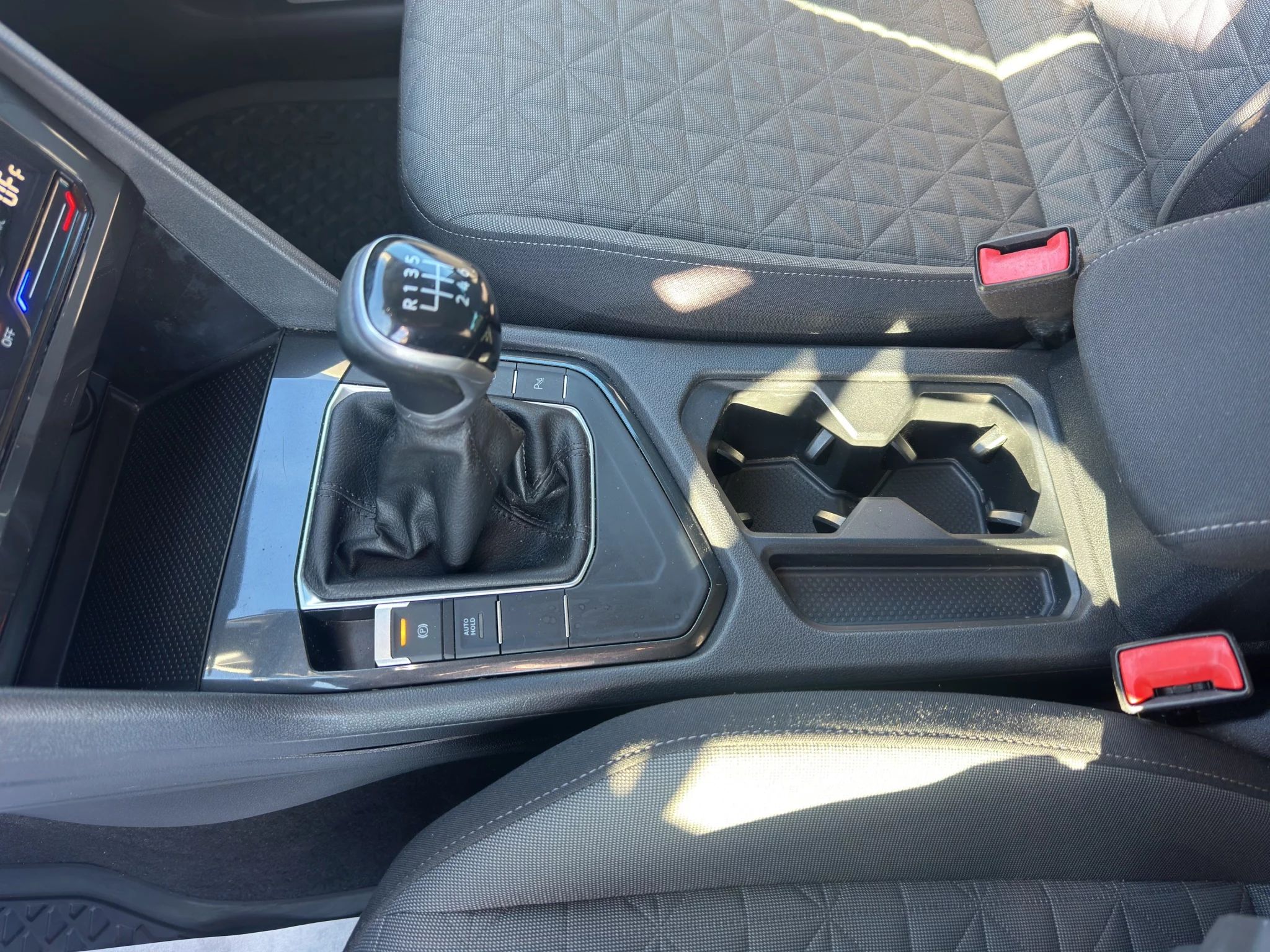 Volkswagen Tiguan 2.0 TDI LIFE 2021 — foto 16 di 21