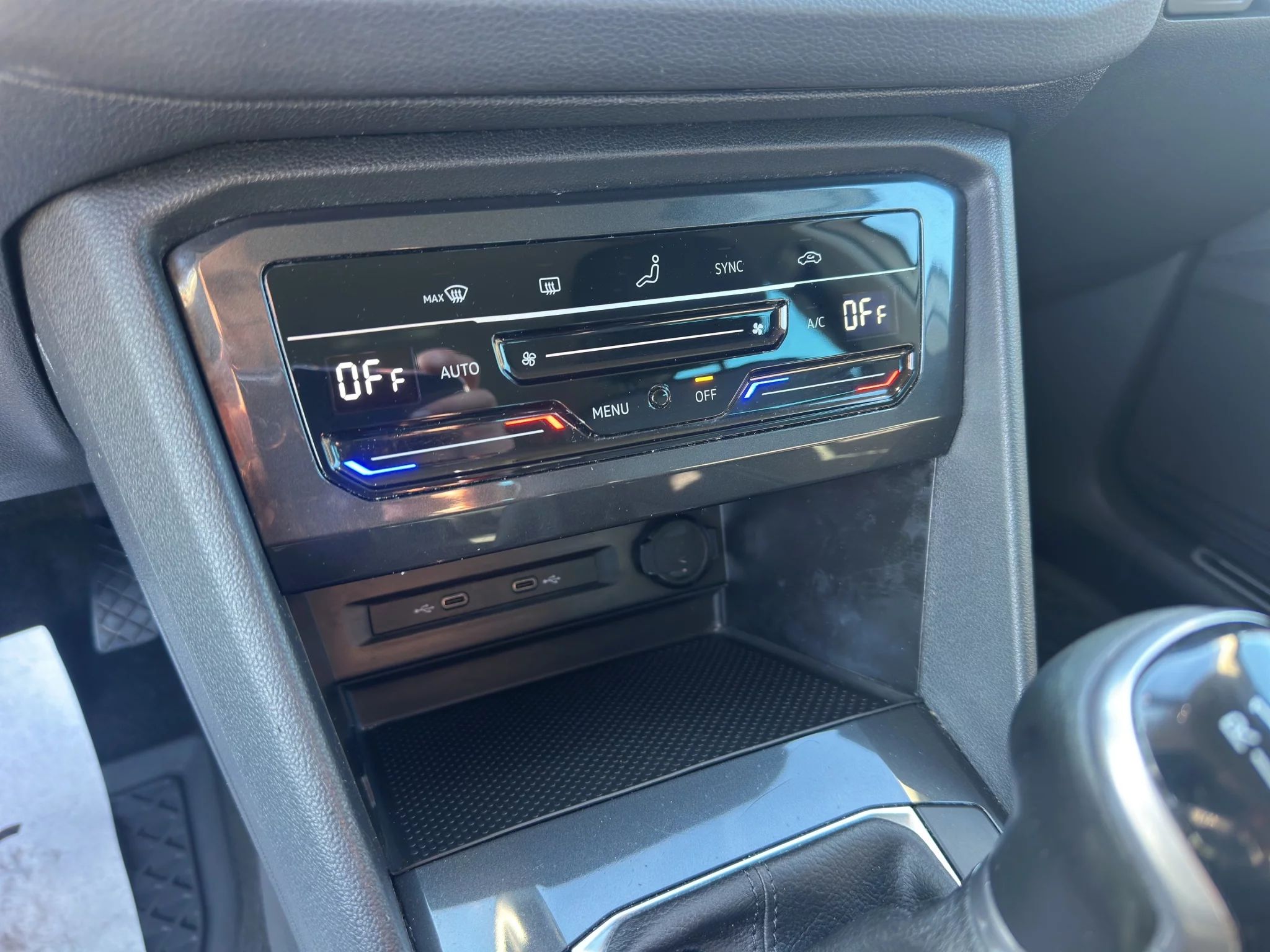 Volkswagen Tiguan 2.0 TDI LIFE 2021 — foto 15 di 21