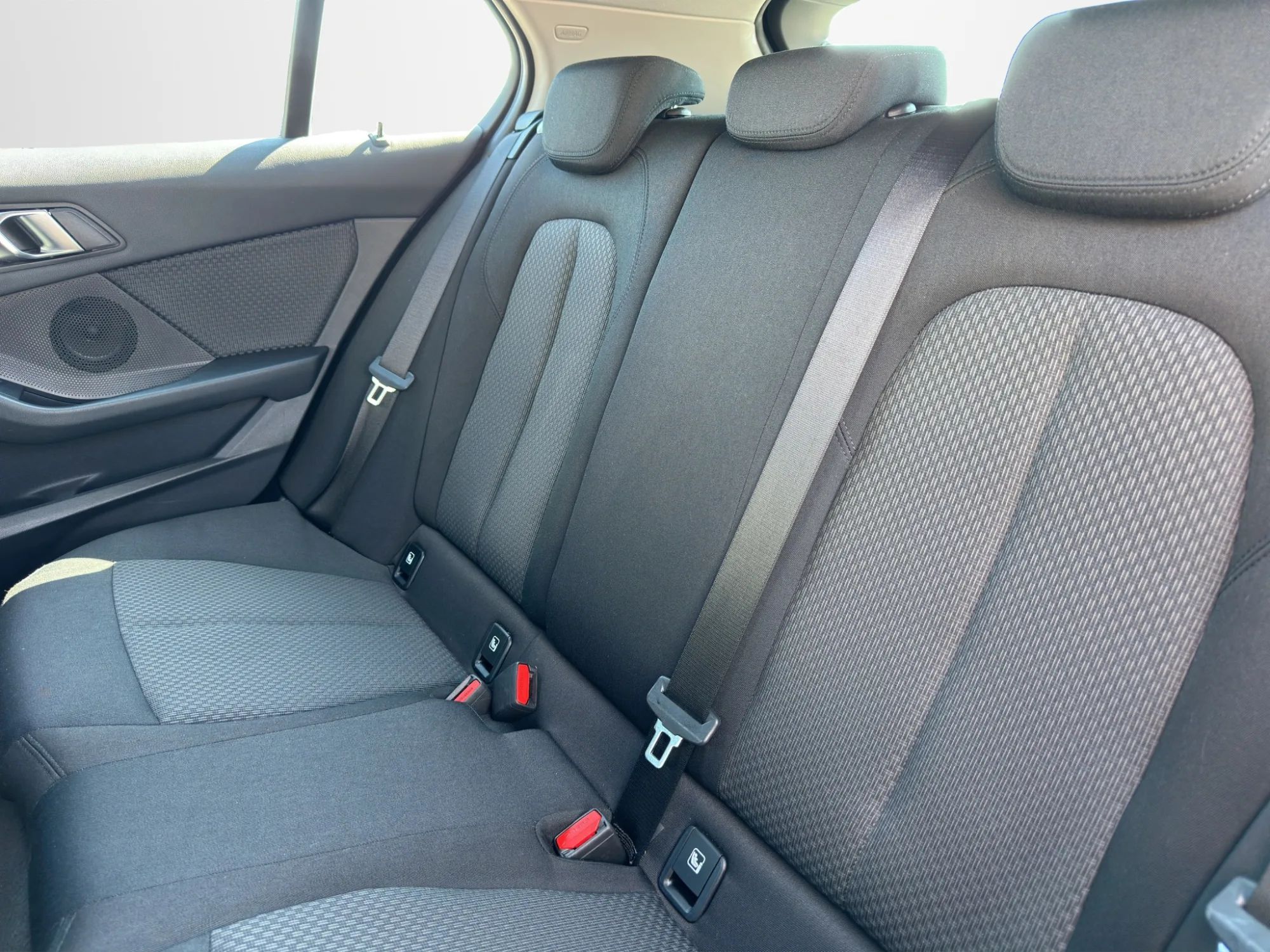 BMW Serie 1 118d 2.0 150 Cv. Business Advantage 2023 — foto 13 di 19