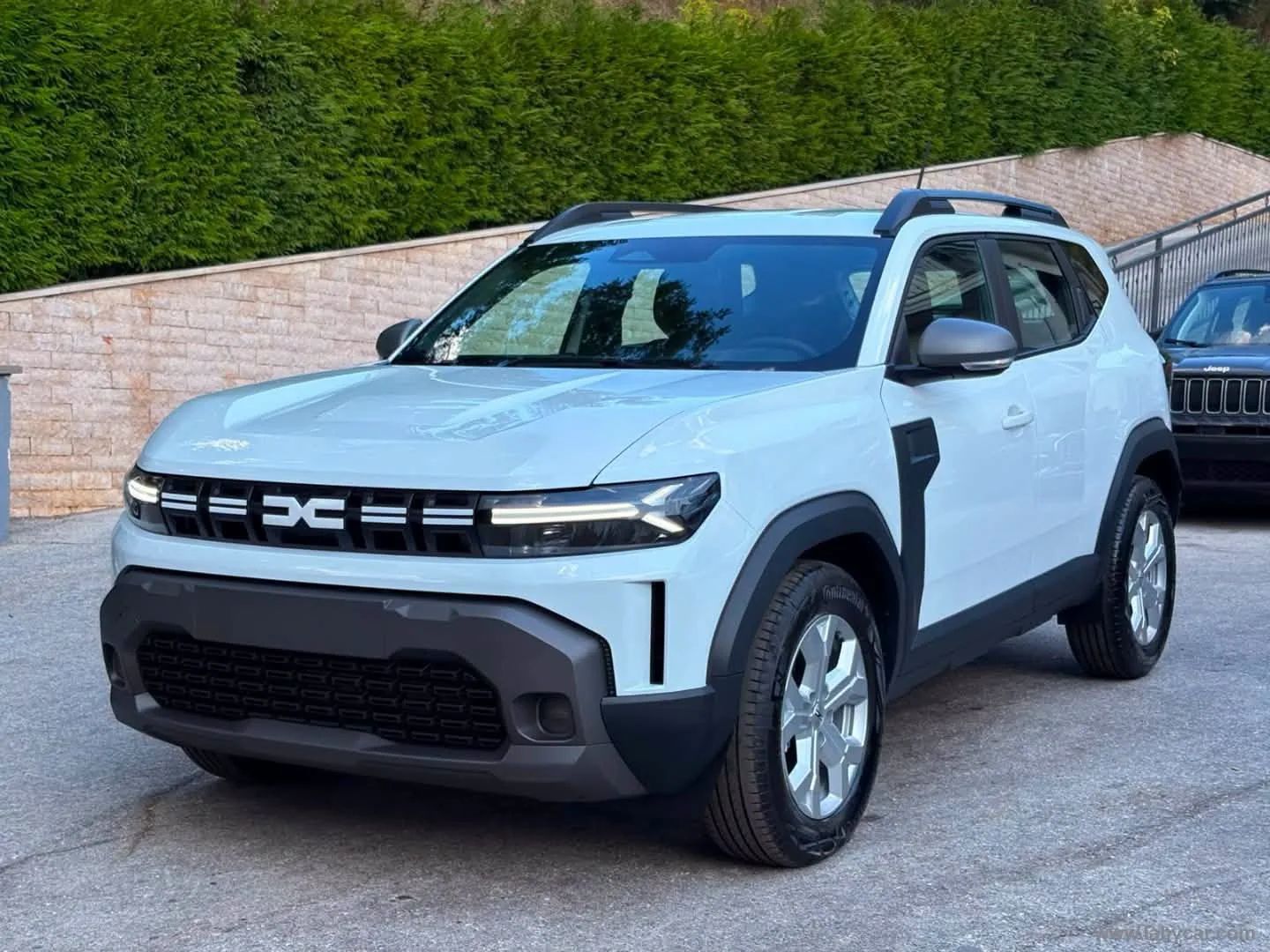 Dacia Duster Eco-G 1.2 120 Cv. Expression GPL 2026 — foto 1 di 13