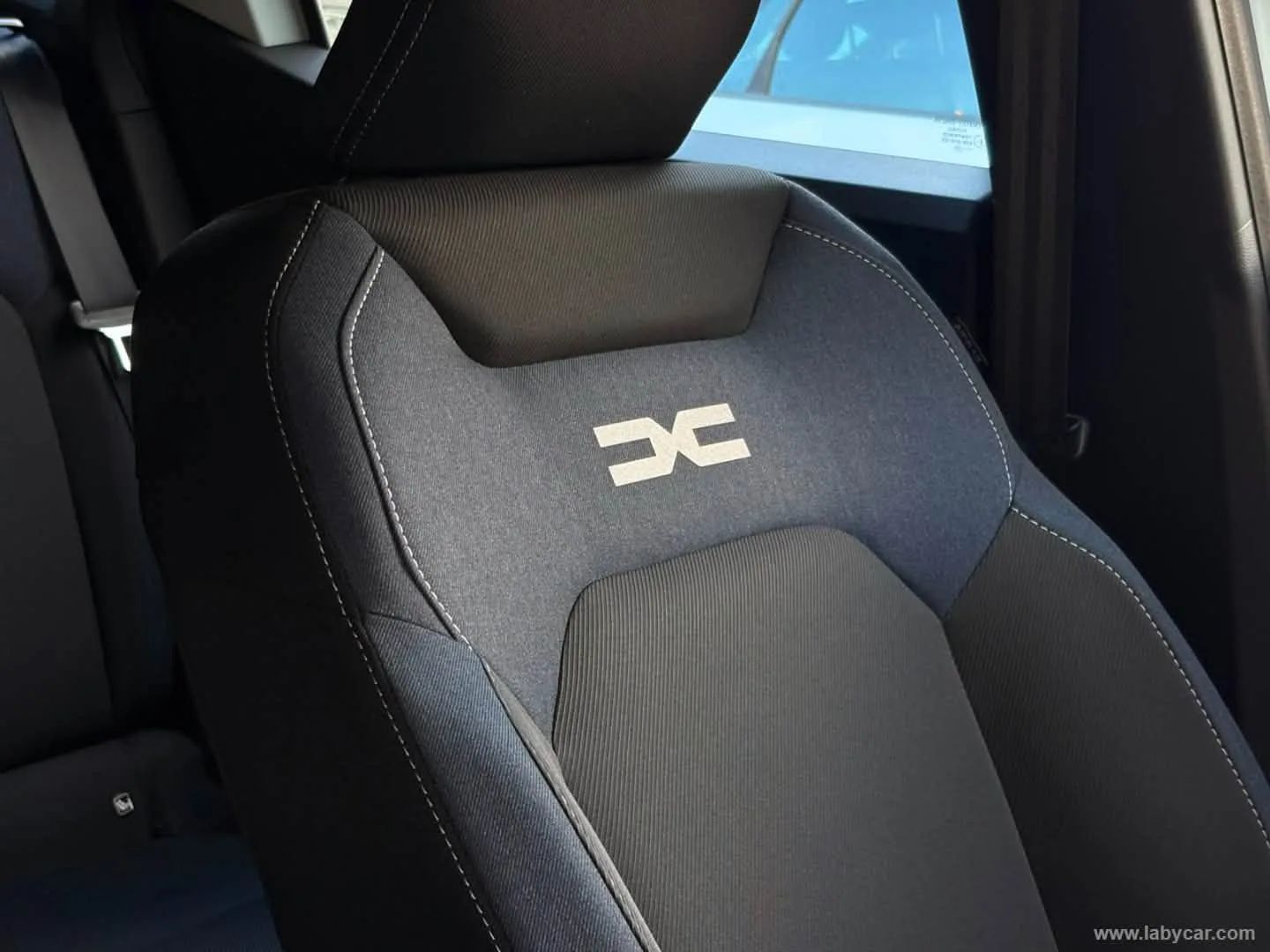 Dacia Duster Eco-G 1.2 120 Cv. Expression GPL 2026 — foto 12 di 13